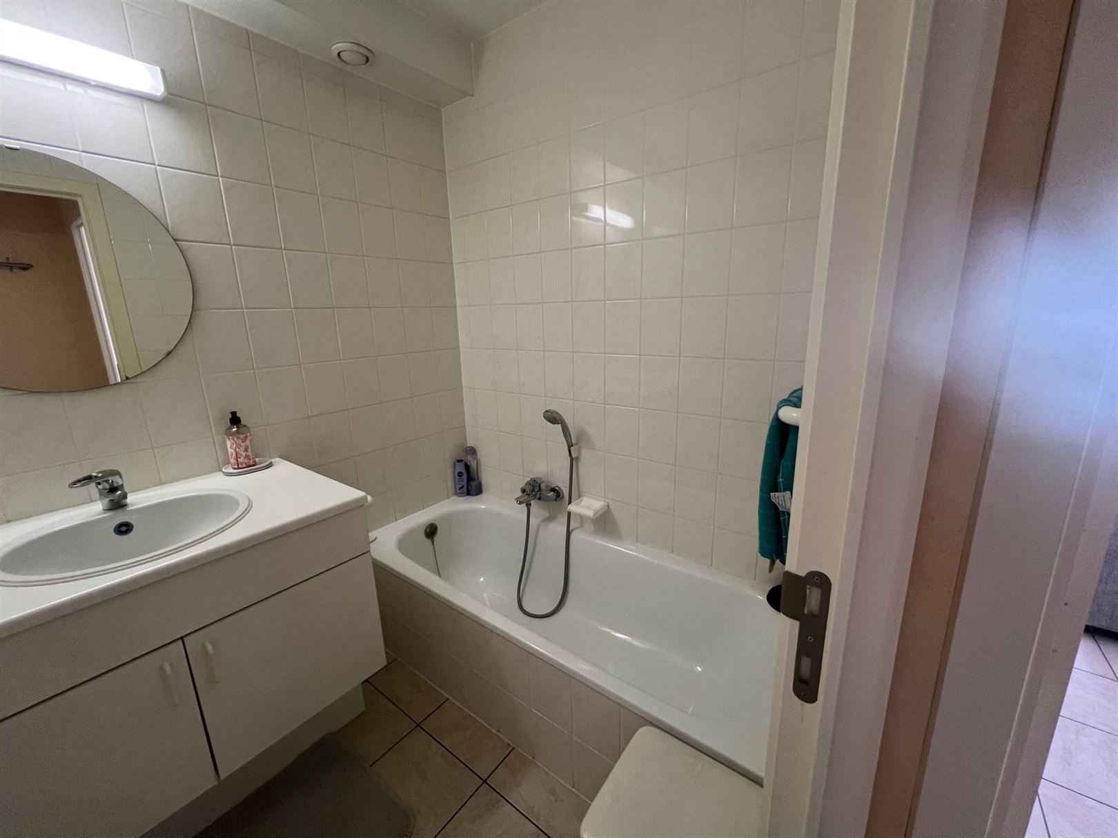 Prachtige studio met aparte slaapkamer foto 8