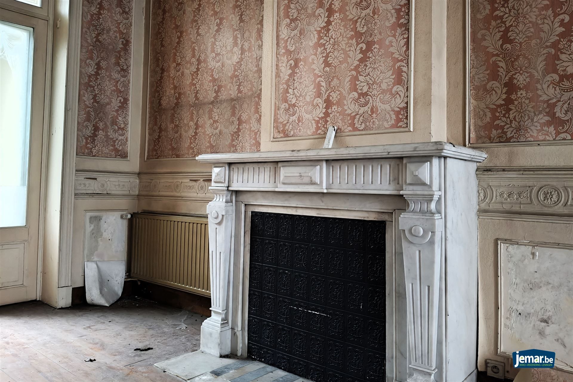 Ruime stadshoeve (431m²) pal in het centrum van Borgloon foto 5