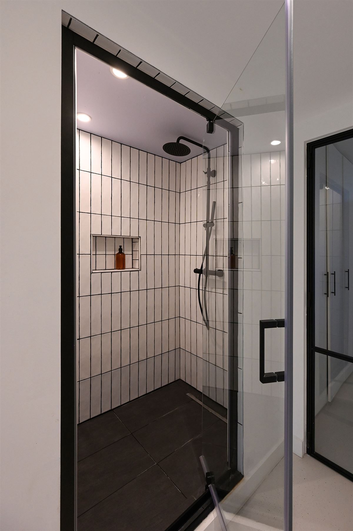 Mooi gerenoveerde woning in Wilrijk met energielabel A! foto 24