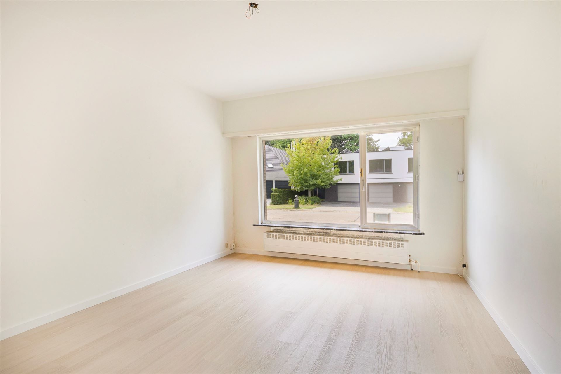 Volledig gerenoveerde woning in rustige villawijk foto 13
