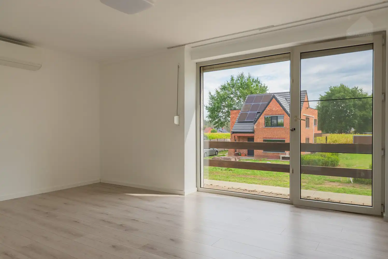 Ruime gezinswoning met 4 slaapkamers op een perceel van 840 m² foto 14