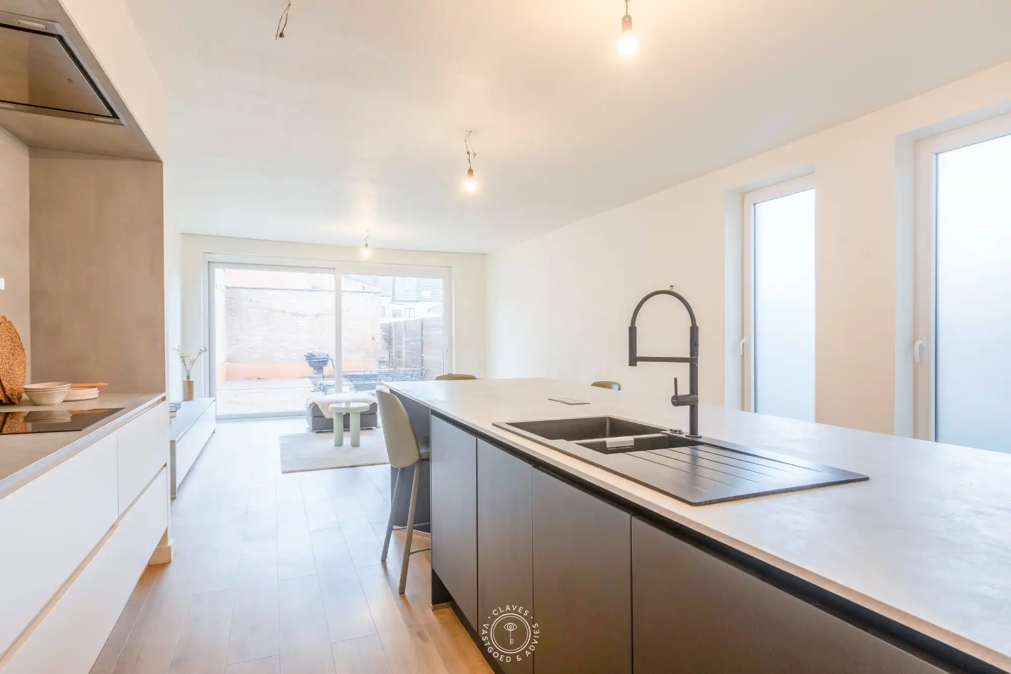 Zeer interessant en recent appartement met tuintje foto 7