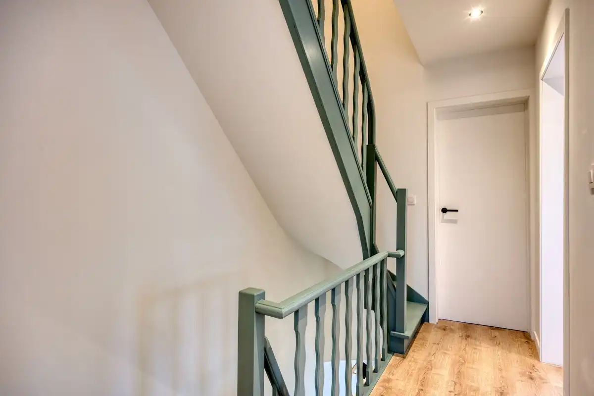 Energiezuinige, volledig gerenoveerde woning met 3 slaapkamers in Ninove foto 10