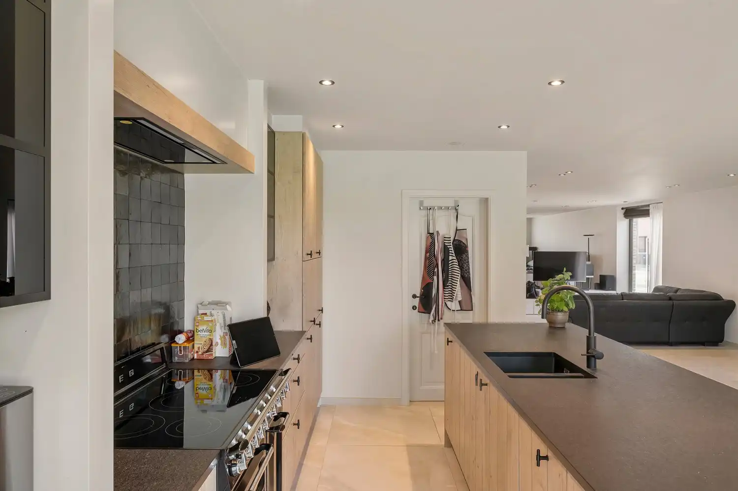 HOOGWAARDIG AFGEWERKTE WONING OP EEN TOPLOCATIE IN RUMST foto 11