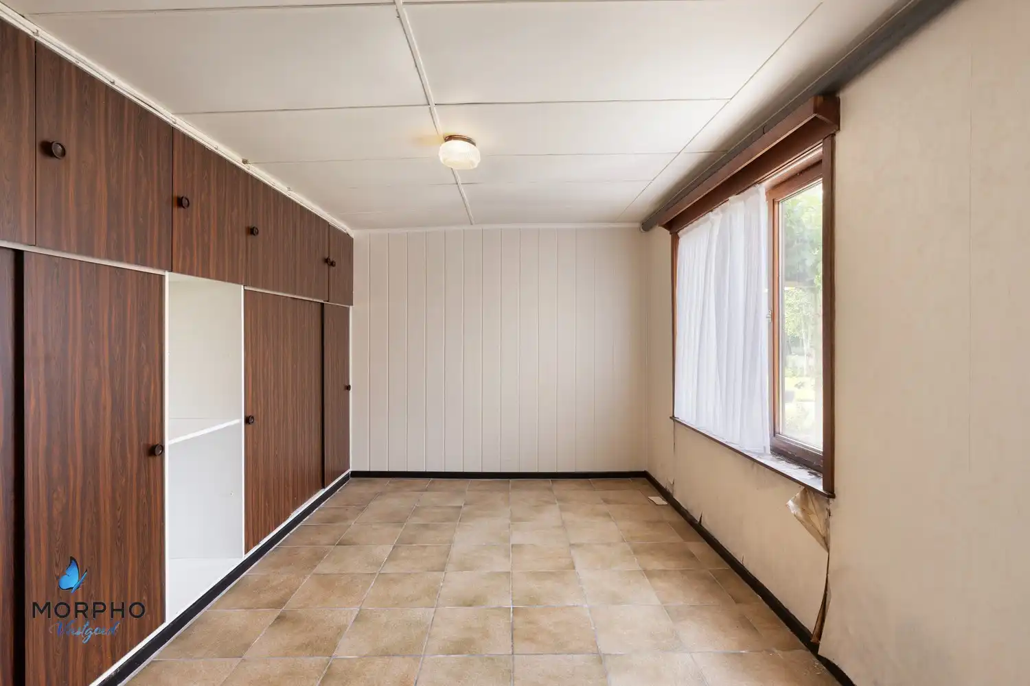Ruime gezinswoning met 4 slaapkamers, garage en riante, pittoreske tuin foto 14