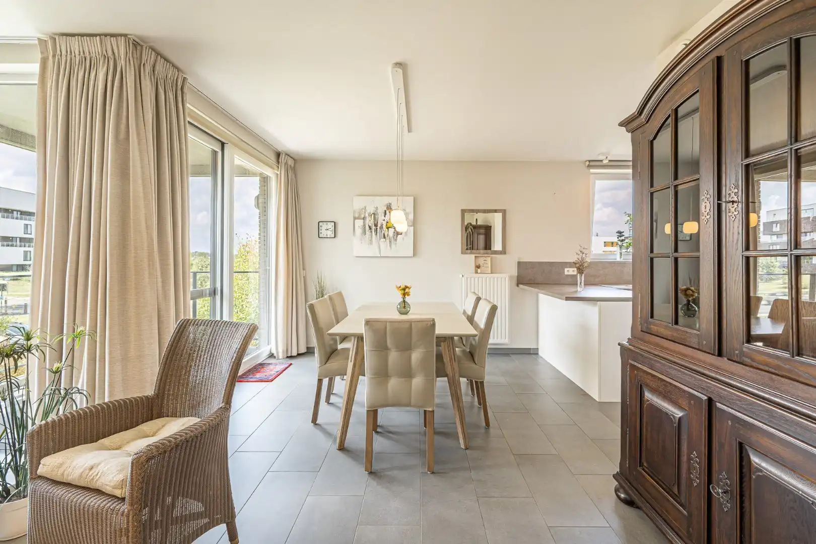Recent, instapklaar appartement met 2 slaapkamers, terras en overdekte staanplaats in Lauwe foto 2