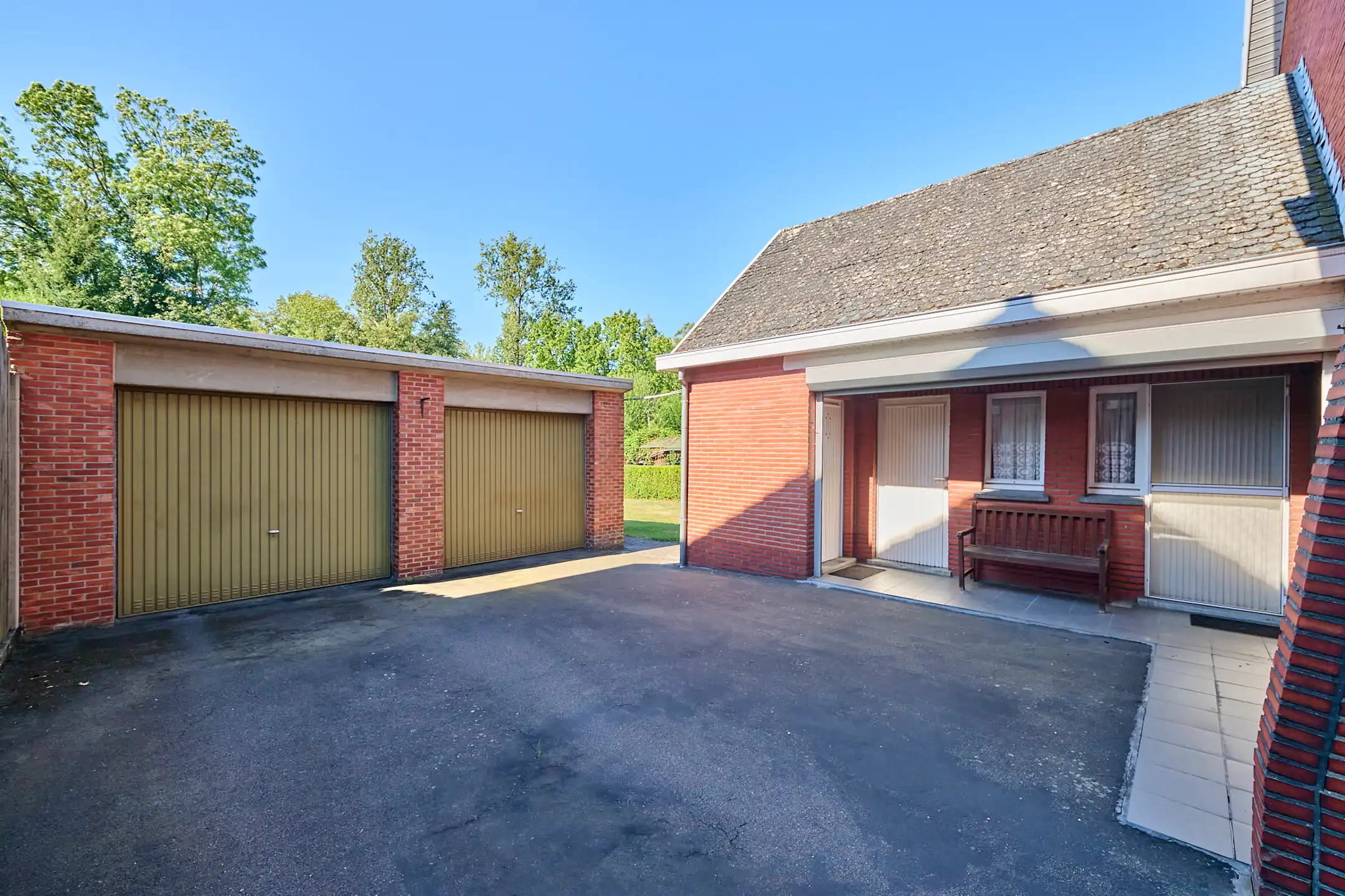 RUIME GEZINSWONING MET ZICHT OP ACHTERLIGGEND GROEN foto 15