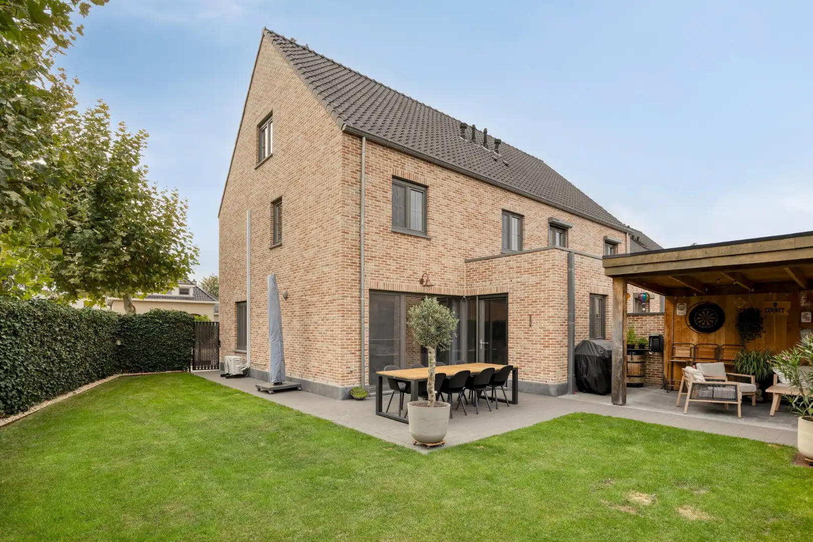 Recente instapklare woning met 3/4 slaapkamers, rustig gelegen te Ham ! foto 2