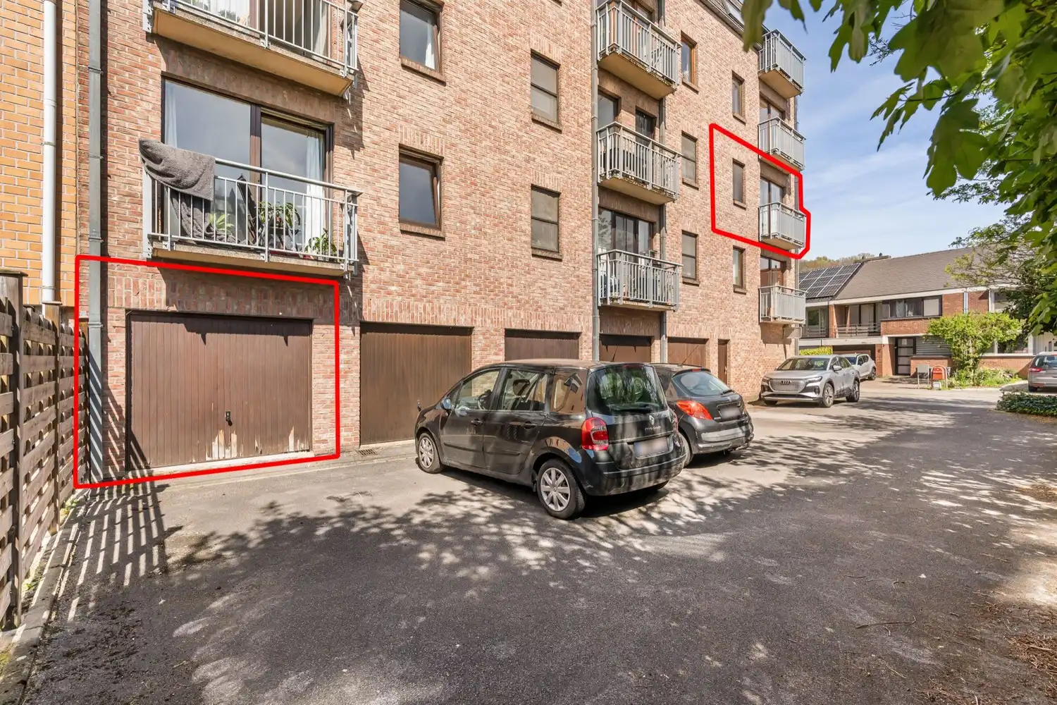 Goed gelegen hoekappartement met 2 ruime slaapkamers, een terras en een garagebox met parking ervoor te Kessel-Lo! foto 2