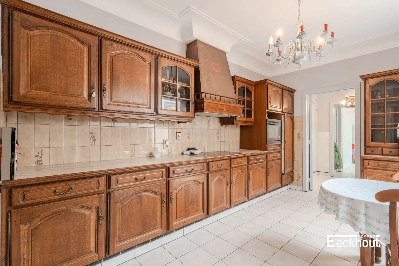 Verzorgde rijwoning met 4 slaapkamers op gunstige ligging in Oostende foto 7
