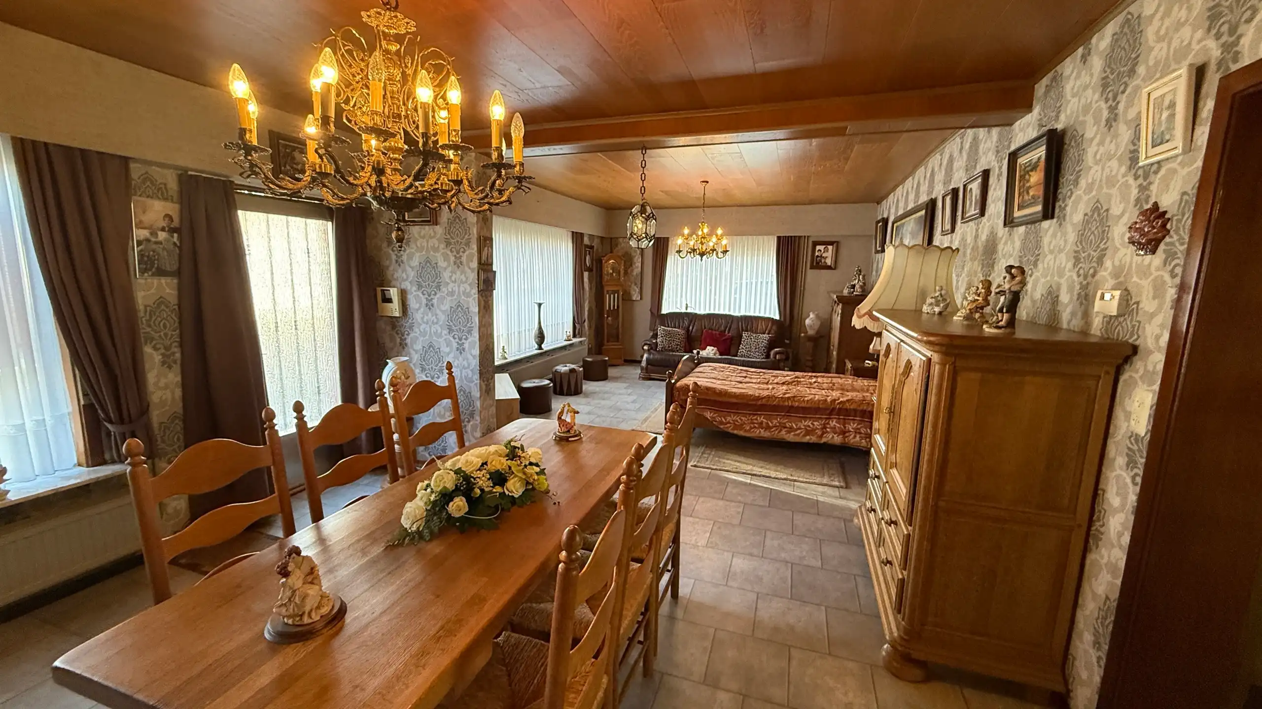 Goed gelegen woning op perceel van 9a70 foto 2