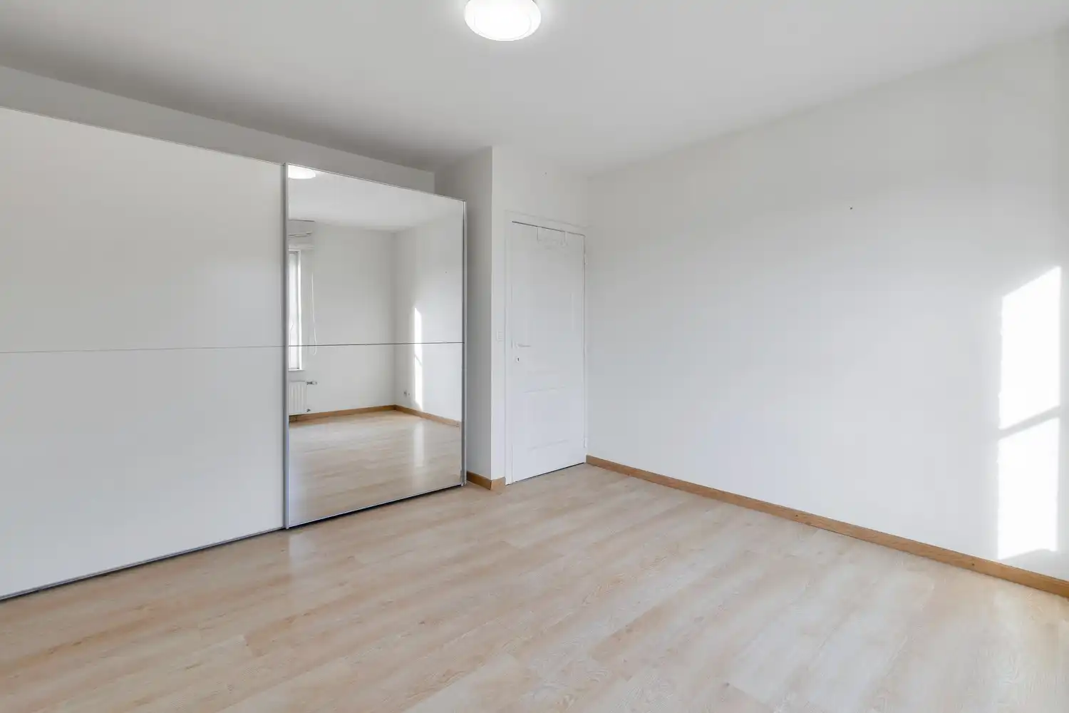 Ruim, licht en zorgeloos wonen in het hart van Lanaken! foto 20