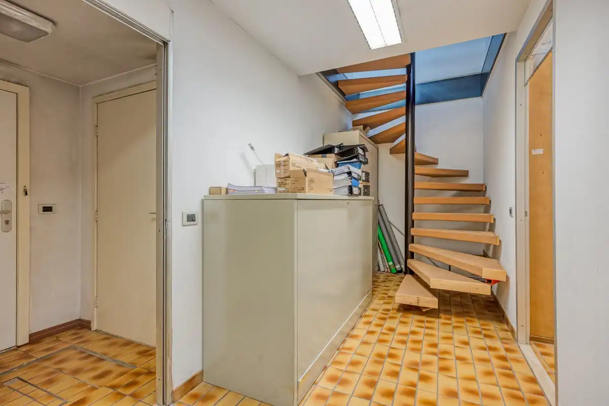 Grote kantoorruimtes (mogelijkheid tot 5 appartementen) in Strombeek: een strategische keuze voor ondernemingen foto 52