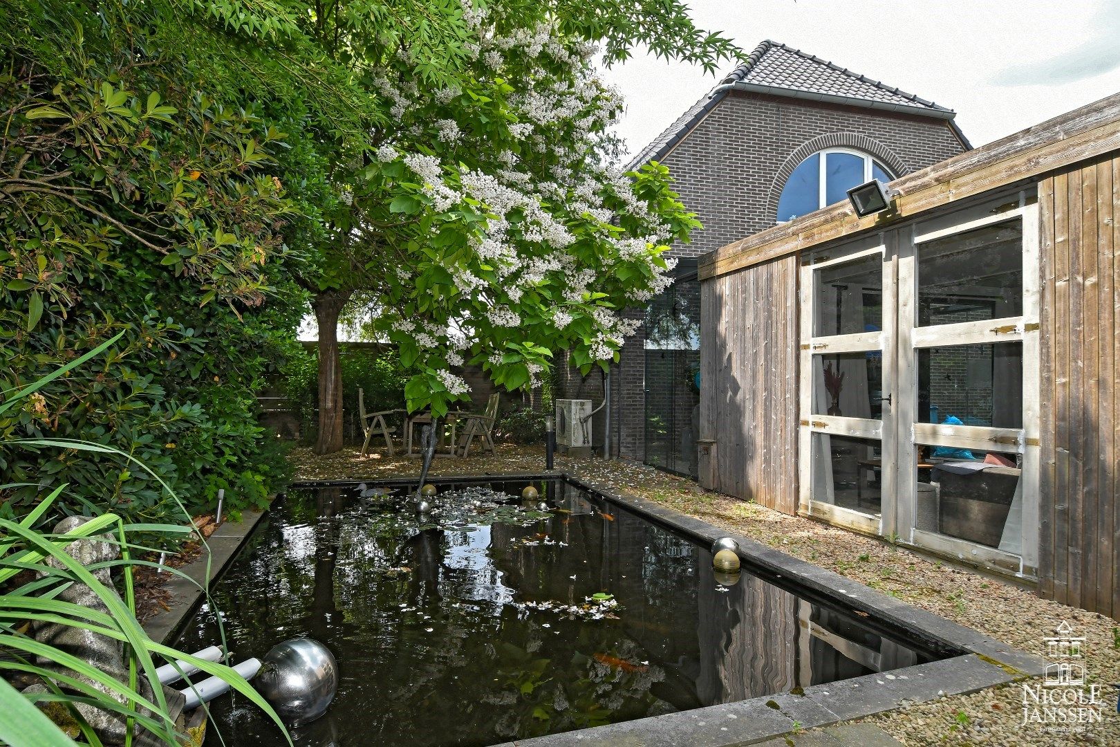 Handelspand met zorgwoning op commerciële A-locatie! foto 16