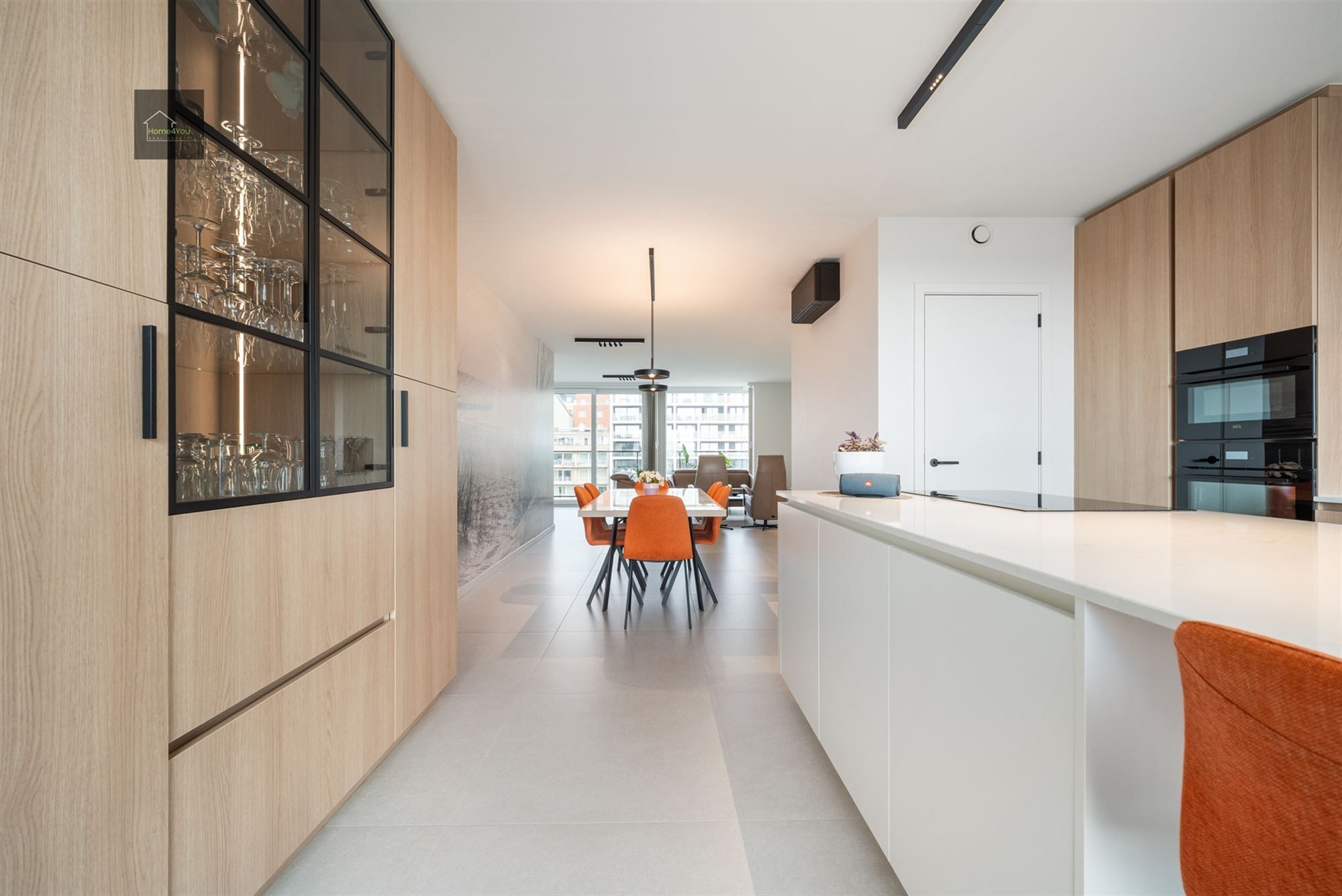 Exclusief nieuwbouwappartement met panoramisch uitzicht! foto {{pictureIndex}}