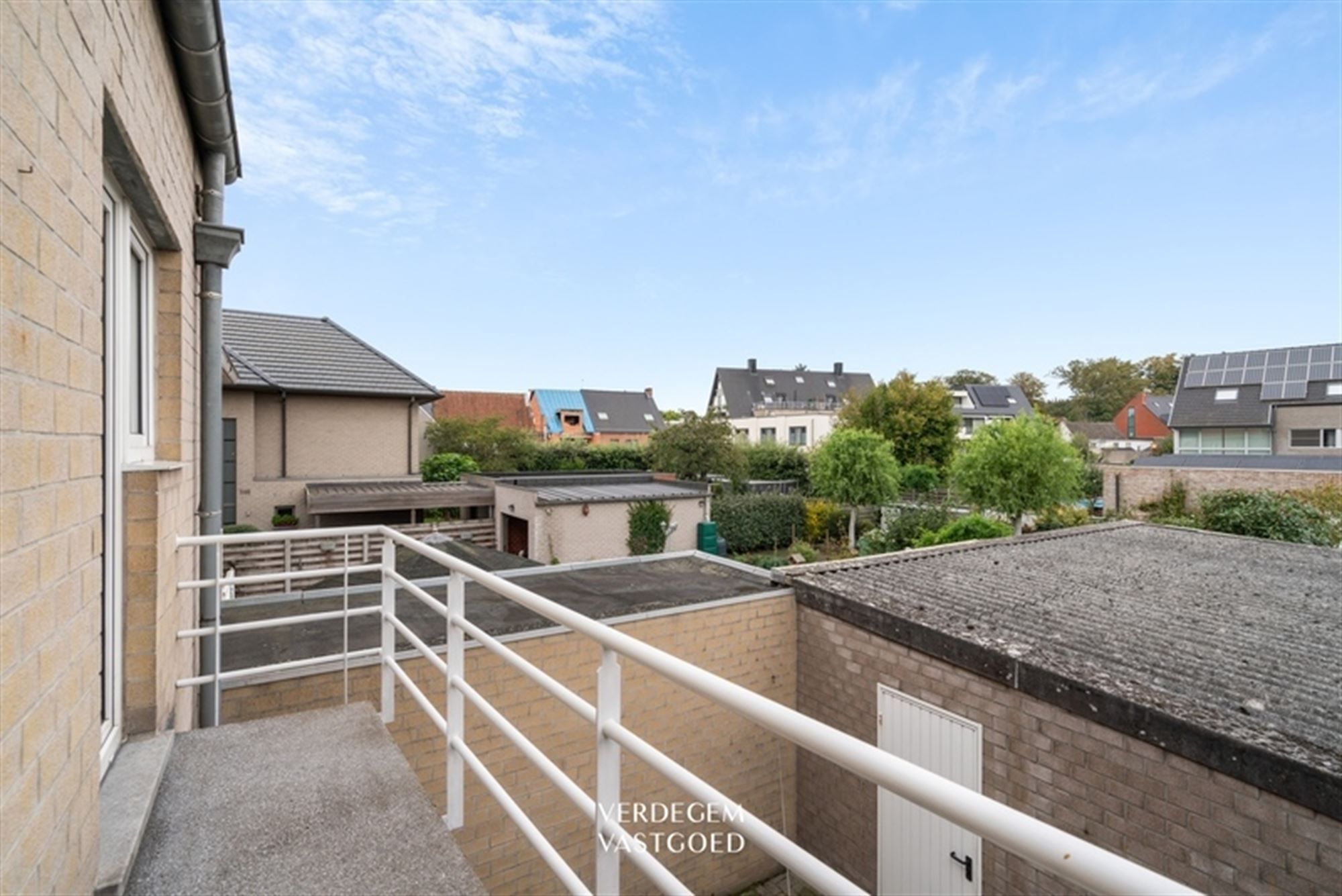 Instapklaar en energiezuinig appartement met 2 slaapkamers, groot terras en garage foto 15