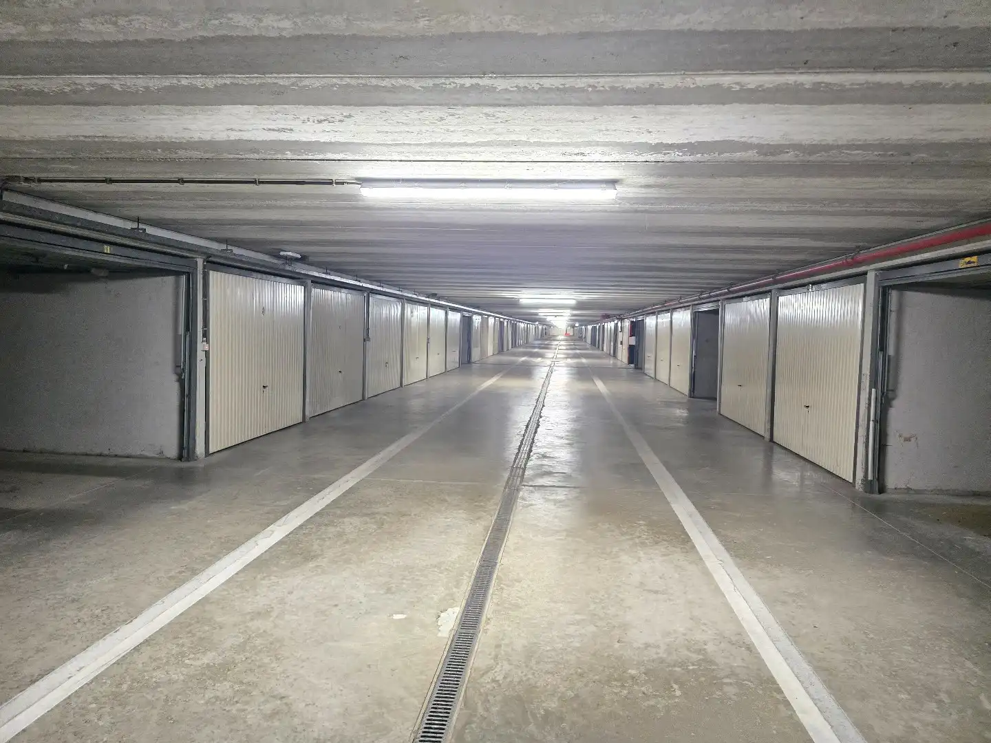 Garage box onder de Zeedijk te De Panne foto 4