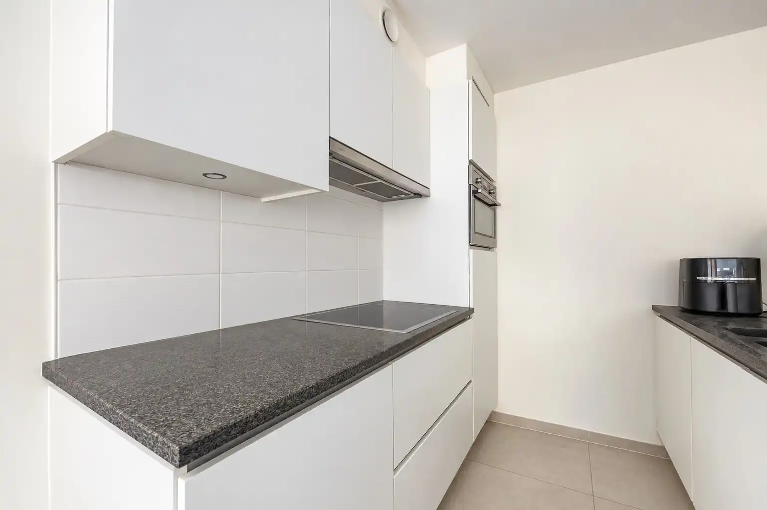 Instapklaar appartement met ruim zonneterras in het centrum van Oostende! foto 5