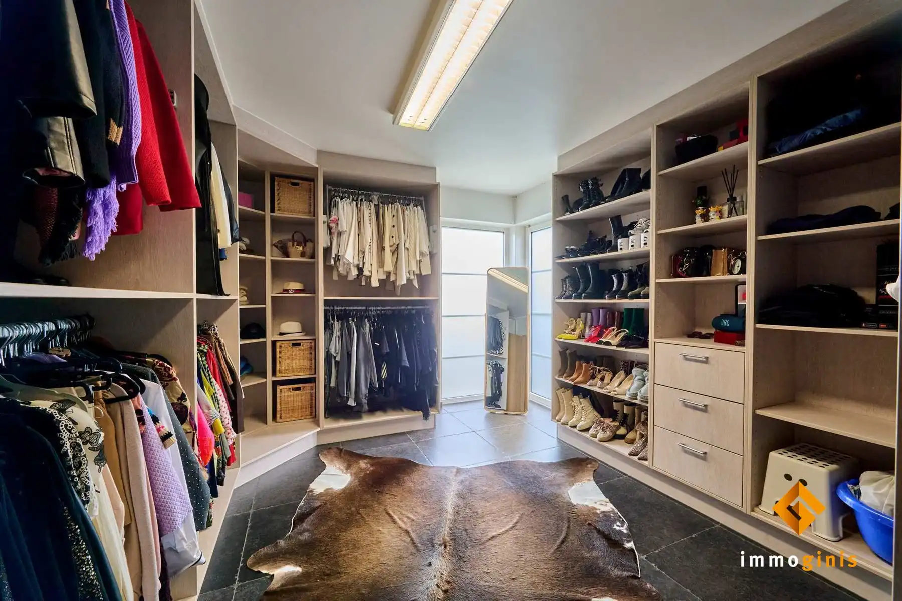 Luxueuze woning met 3 tot 5 slaapkamers en zéér grote, vrijstaande garage op een mooi perceel van 9a60ca. foto 14