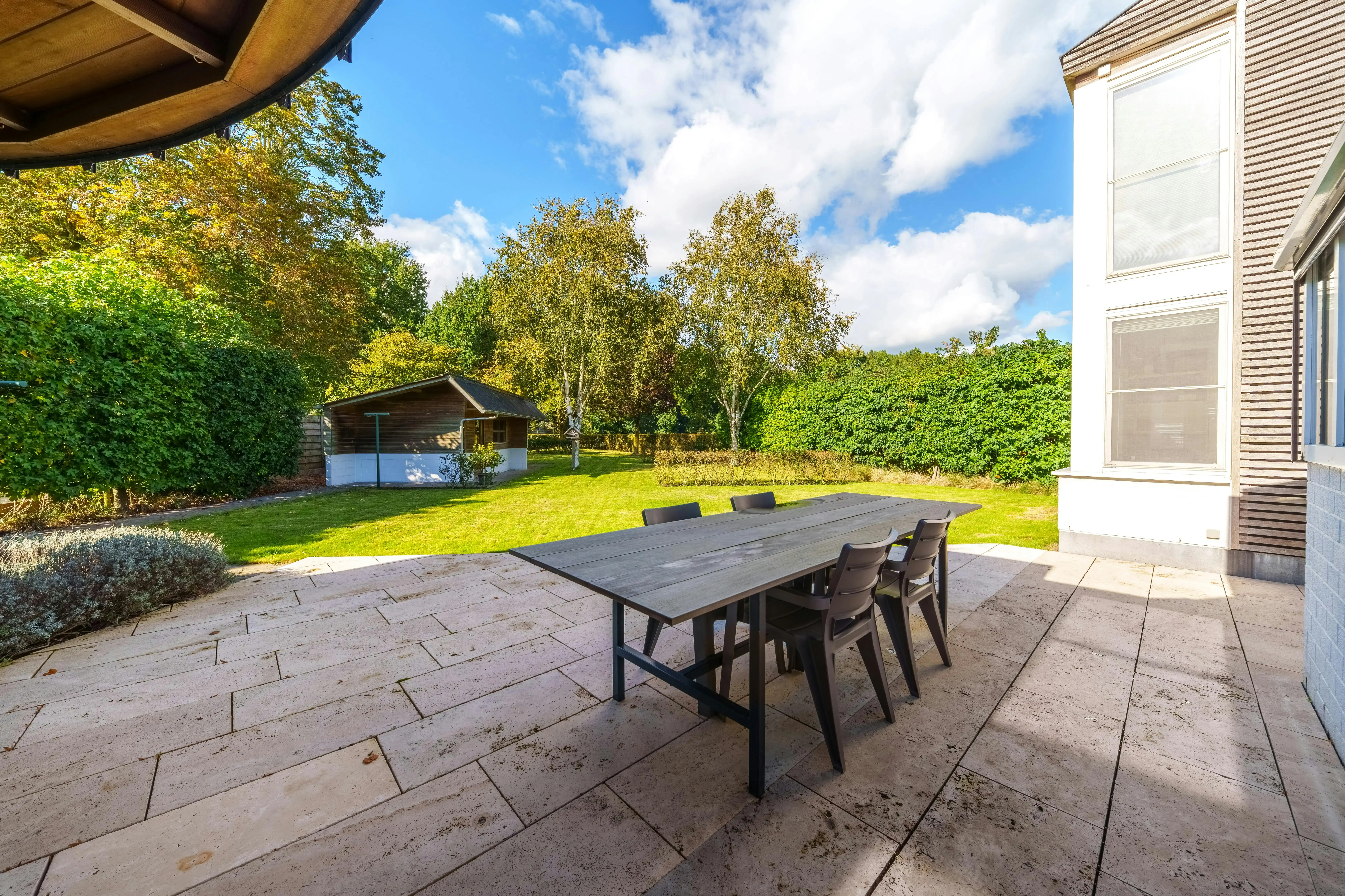 Architecturale villa met prachtige tuin te koop in Torhout foto 17