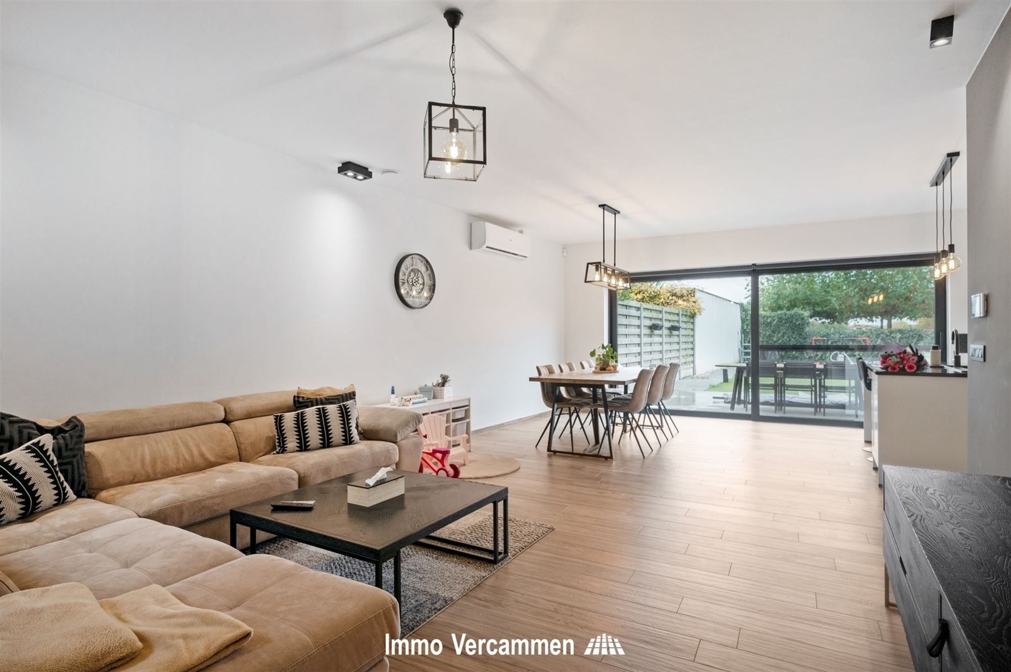 Kwalitatief afgewerkte woning, op een gunstige locatie te Duffel foto 5