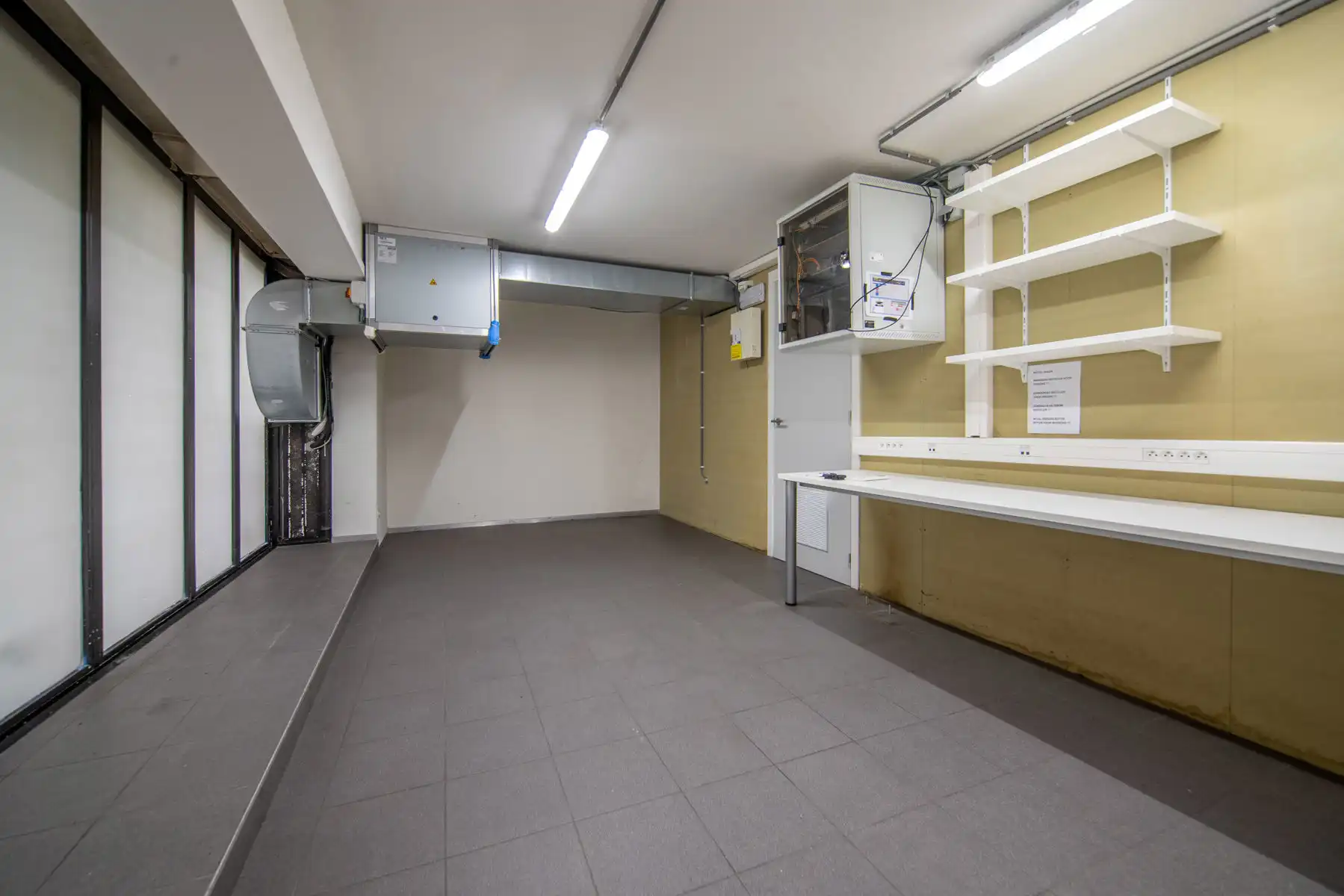 Commercieel gelijkvloers te Aartselaar.&nbsp; foto 4