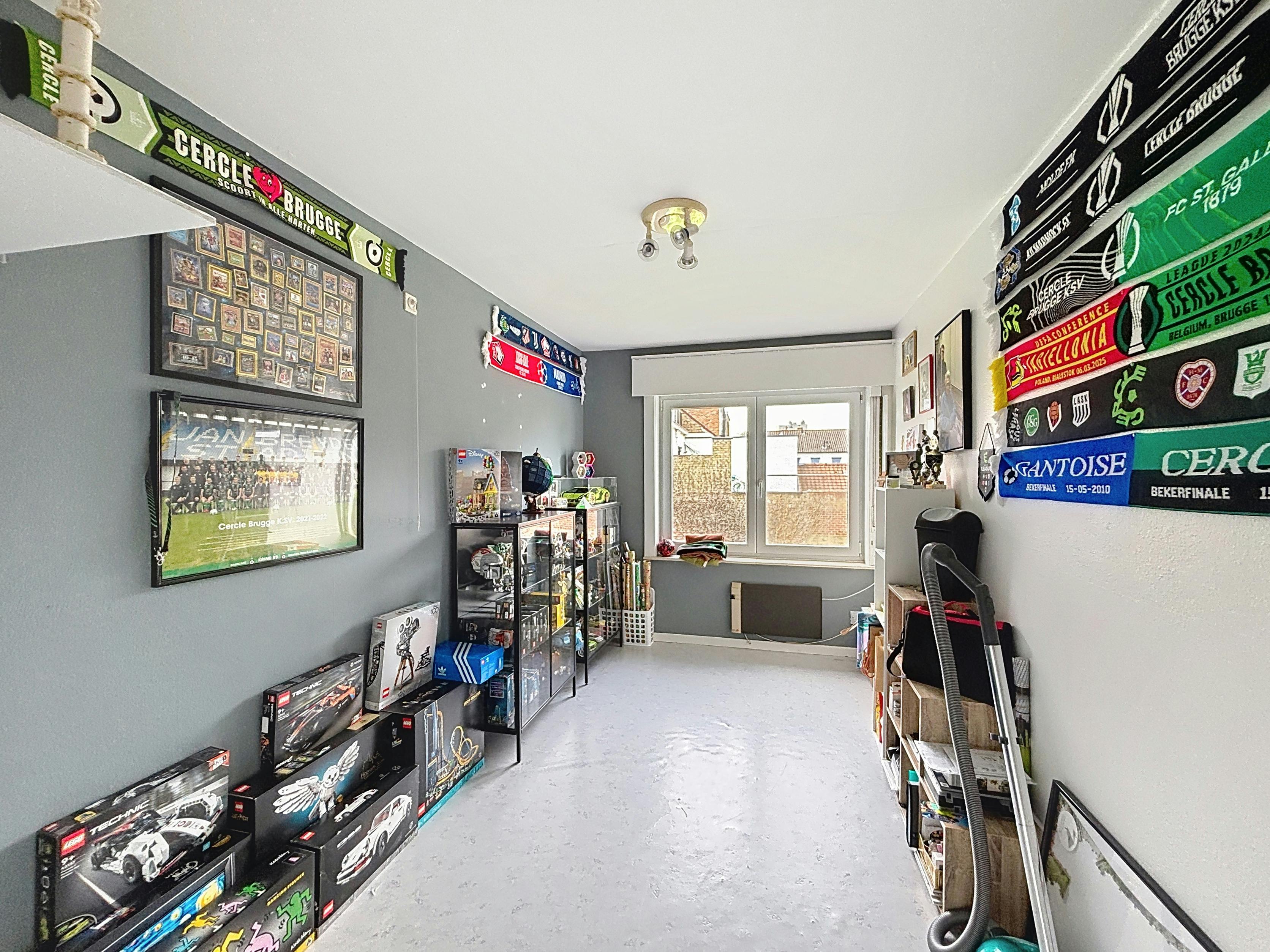 Appartement te koop met 2 slaapkamers en garage te St-Michiels foto 7