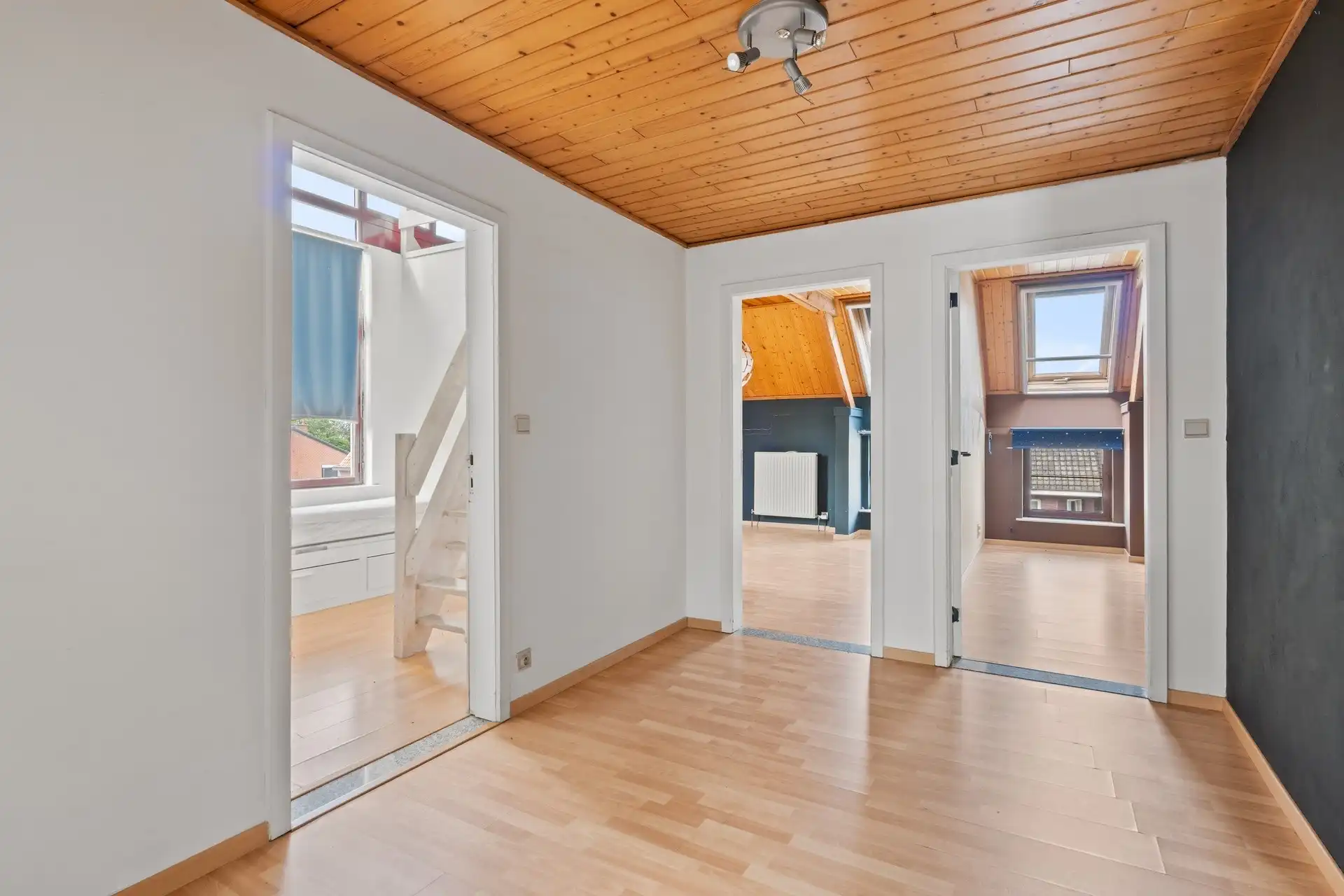 Zeer ruim duplex appartement met groot terras, beroepsruimte en garage van 70m² foto 14