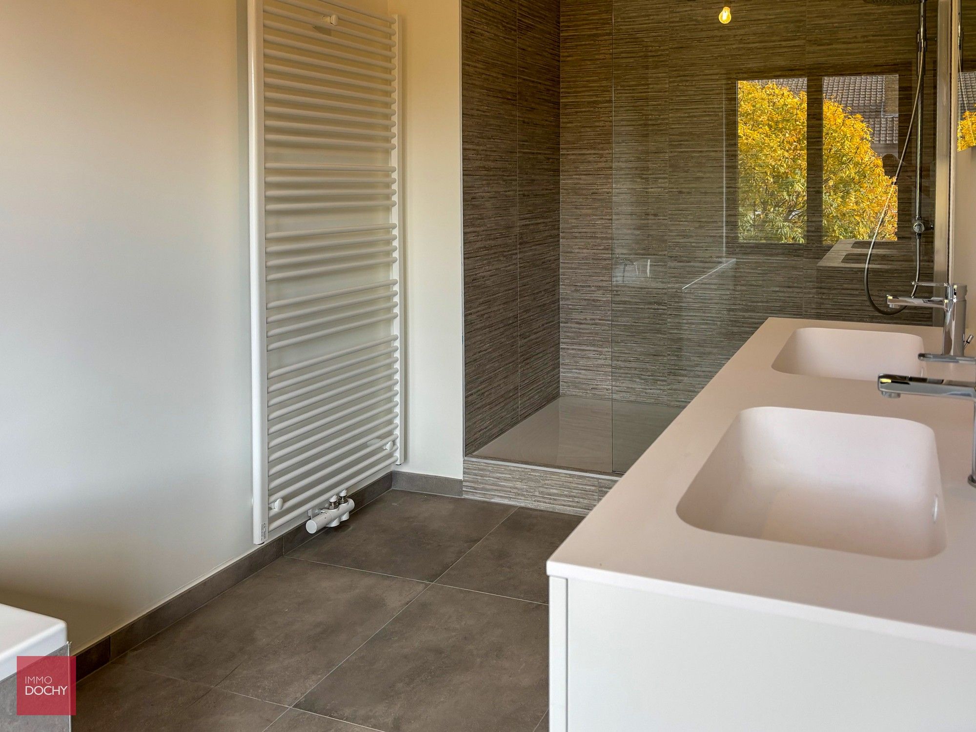 Volledig vernieuwde instapklare woning in rustige omgeving | Anjelierenlaan foto 9