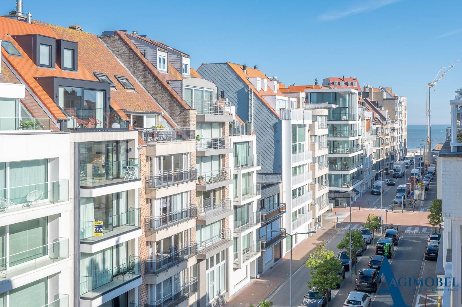 Duplex met prachtige zonneterrassen op slechts 125m van de zee. foto 1