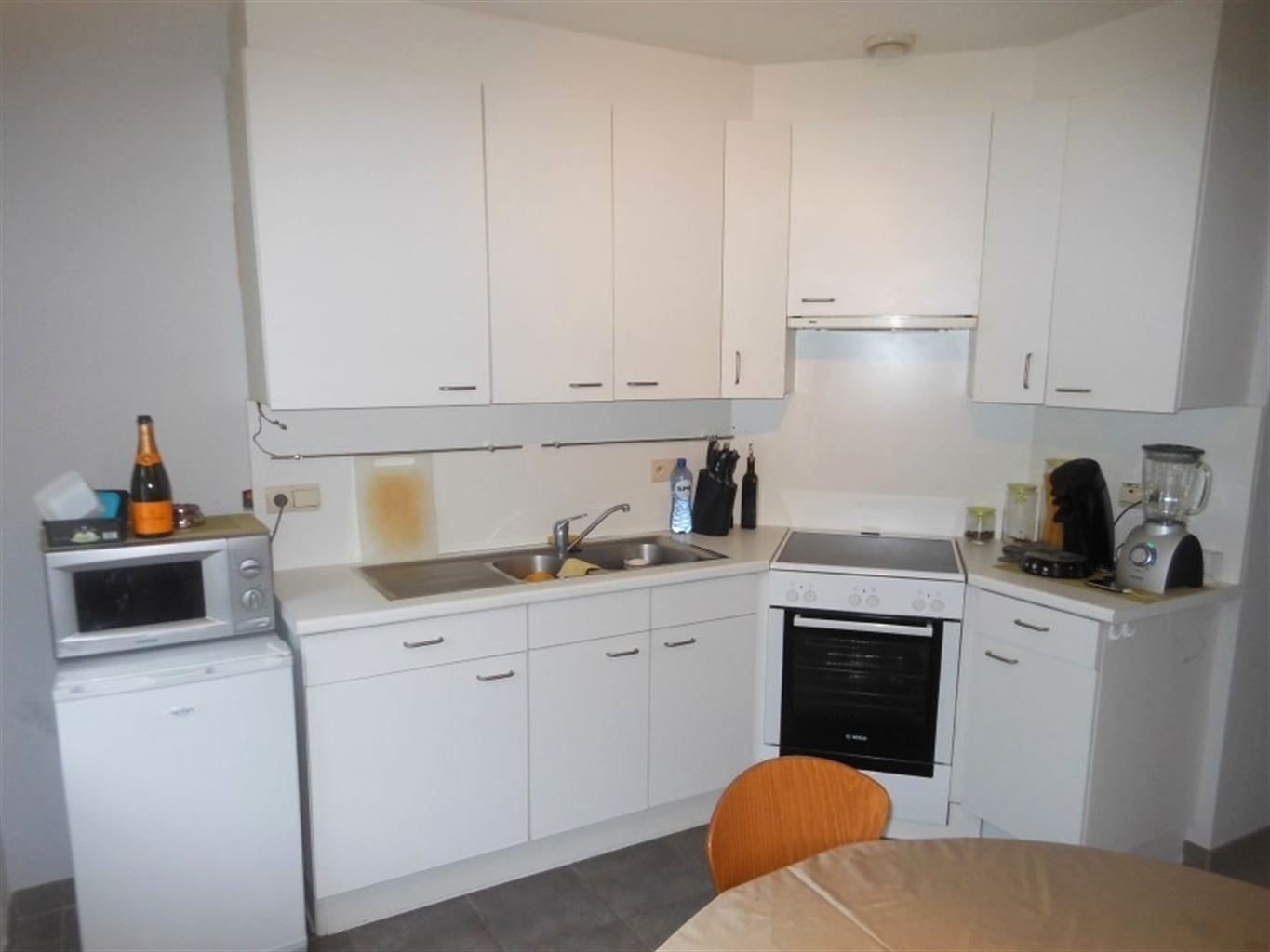 Gezellig dakappartement met 1 slaapkamer vlakbij de Markt. foto 3