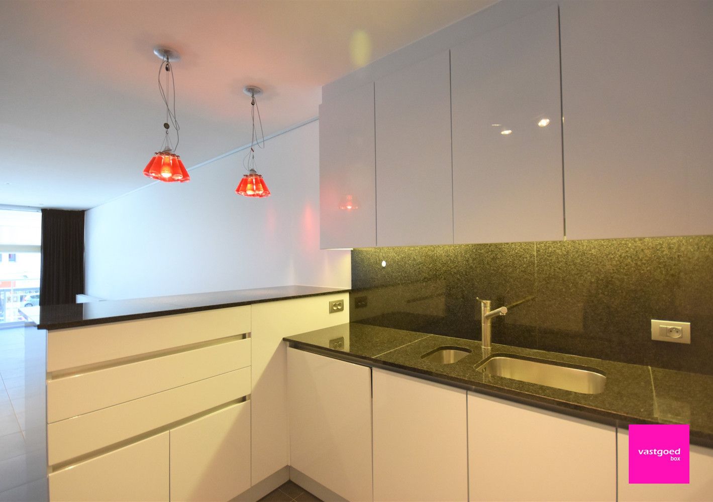 Stijlvol appartement met groot zonneterras, centrum Oostende foto 4