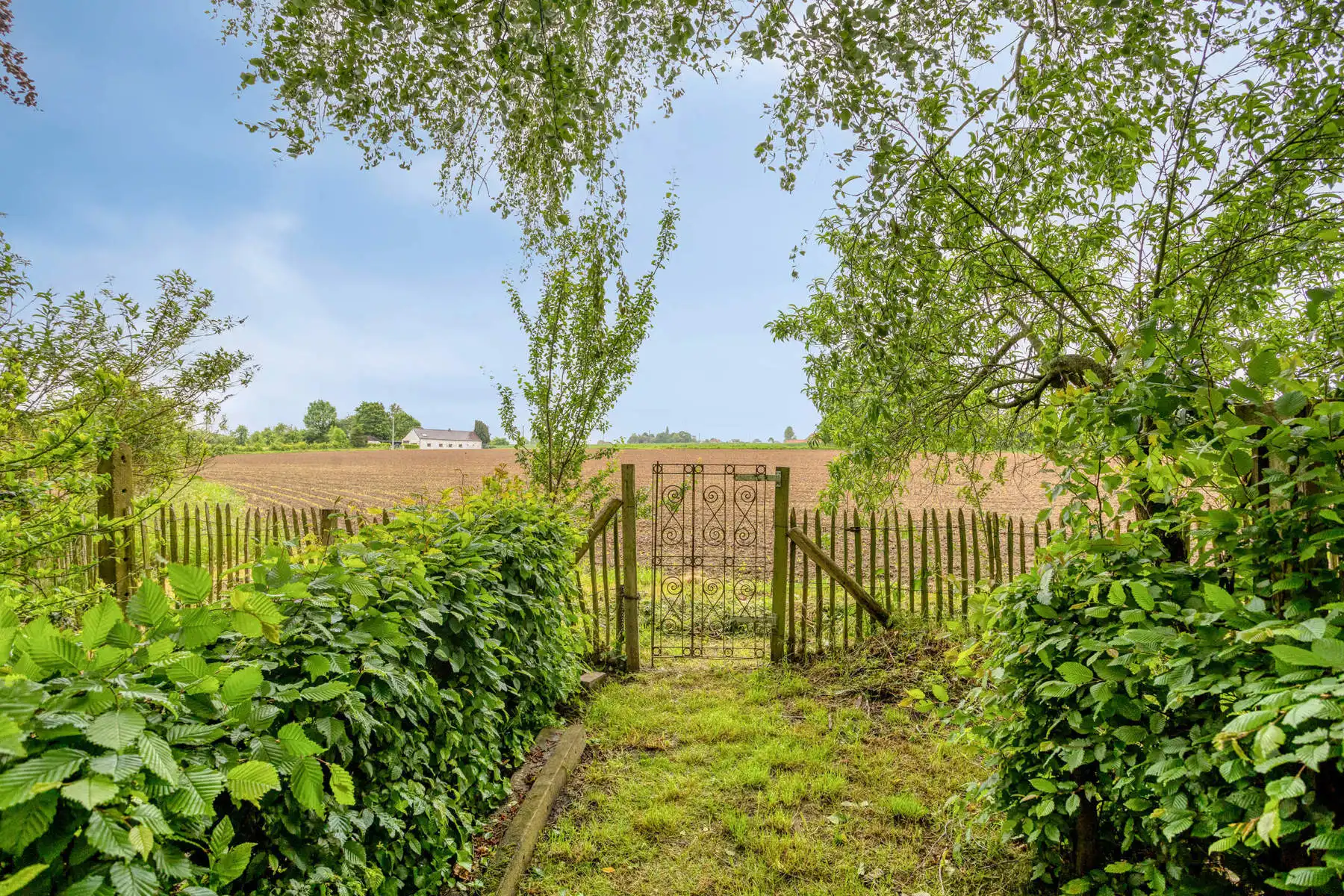 Charmewoning op ultieme locatie in het groen foto 3