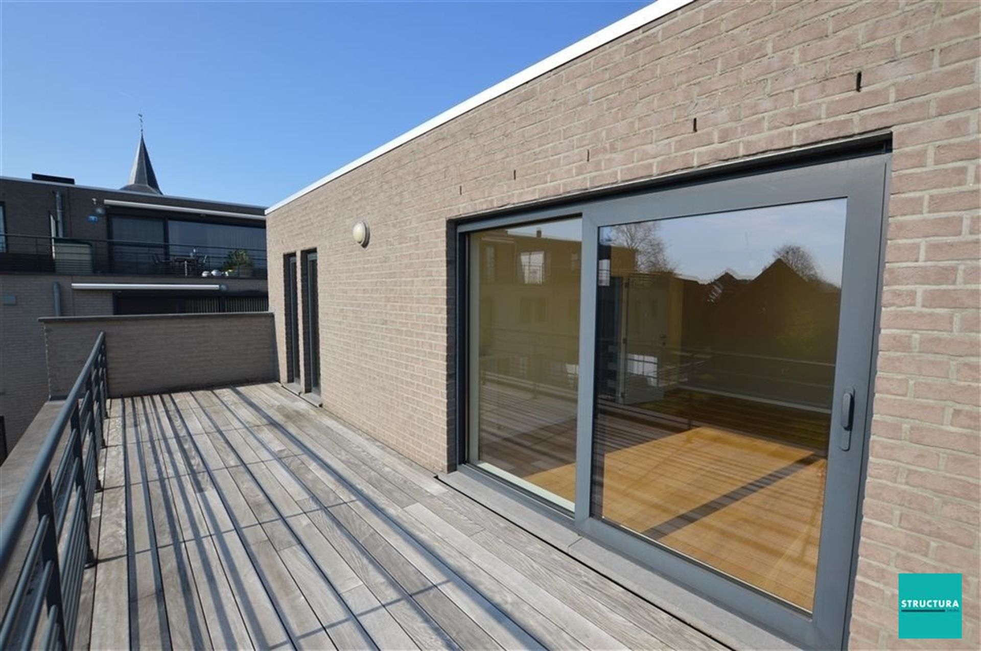 BEZOEKEN VOLZET! Luxe duplex met 3 kamers en 2 terrassen in het hart van Regelem! foto 24