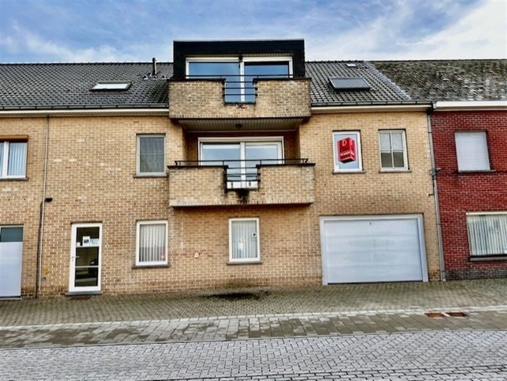 App met 2 slpk en garage dichtbij centrum foto 4