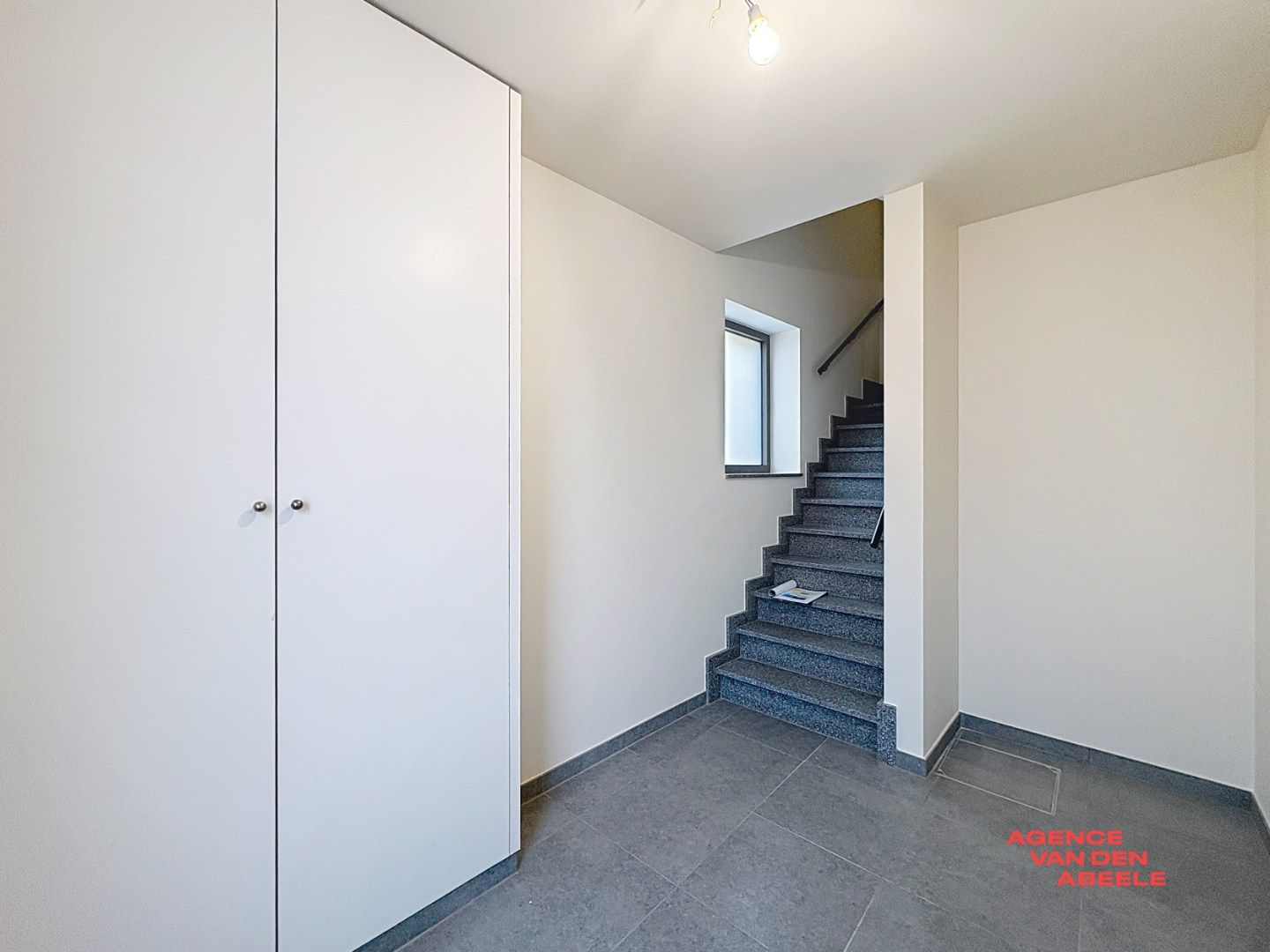 Nieuwbouw bel-étage met terras en garage foto 2