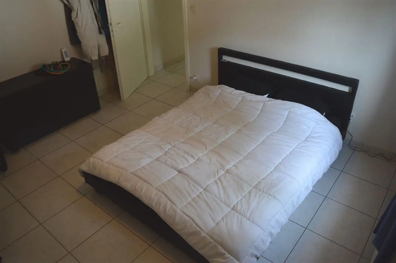 TE HUUR: Gelijkvloers appartement met 2 slaapkamers te Koersel! foto 6