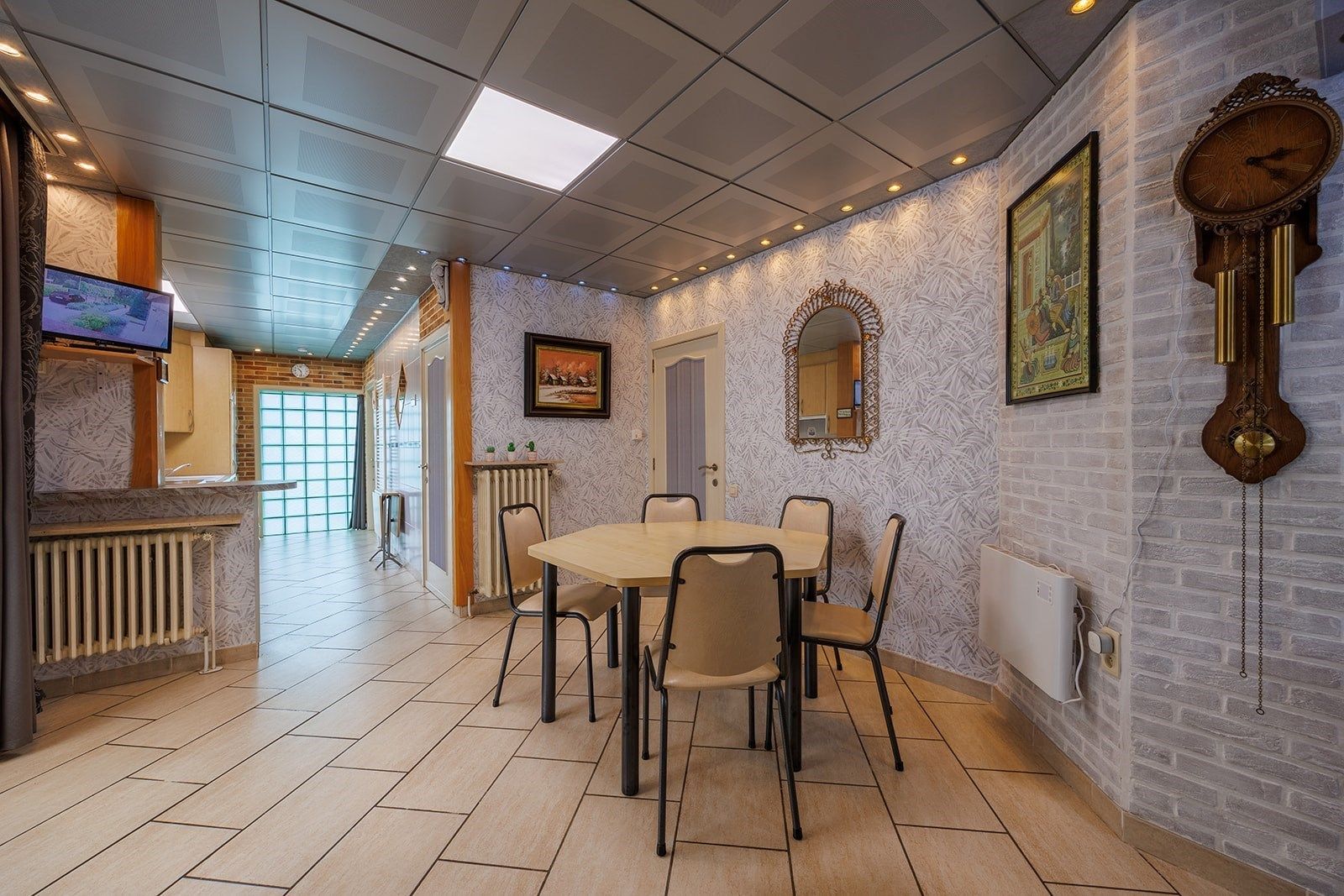 Woning met parktuin, aan het kanaal met opslagplaats van ca. 60m² foto 10