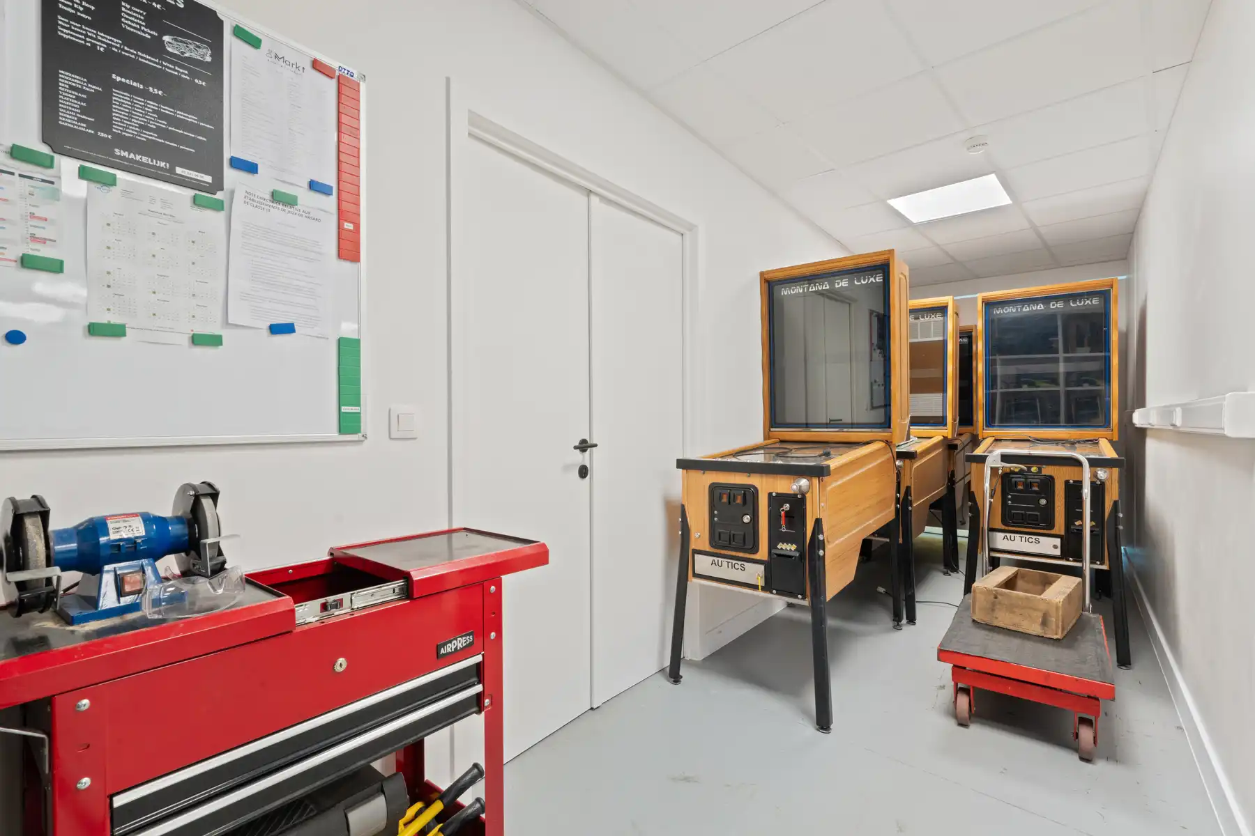 Handelspand in centrum van Sint-Pieters-Leeuw foto 16