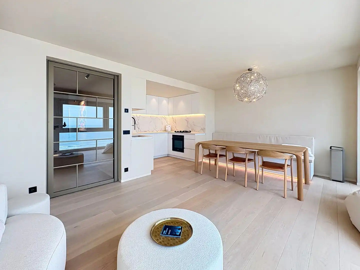 Exclusief appartement op de Zeedijk - parkeerplaats met laadpaal mogelijk  foto 18