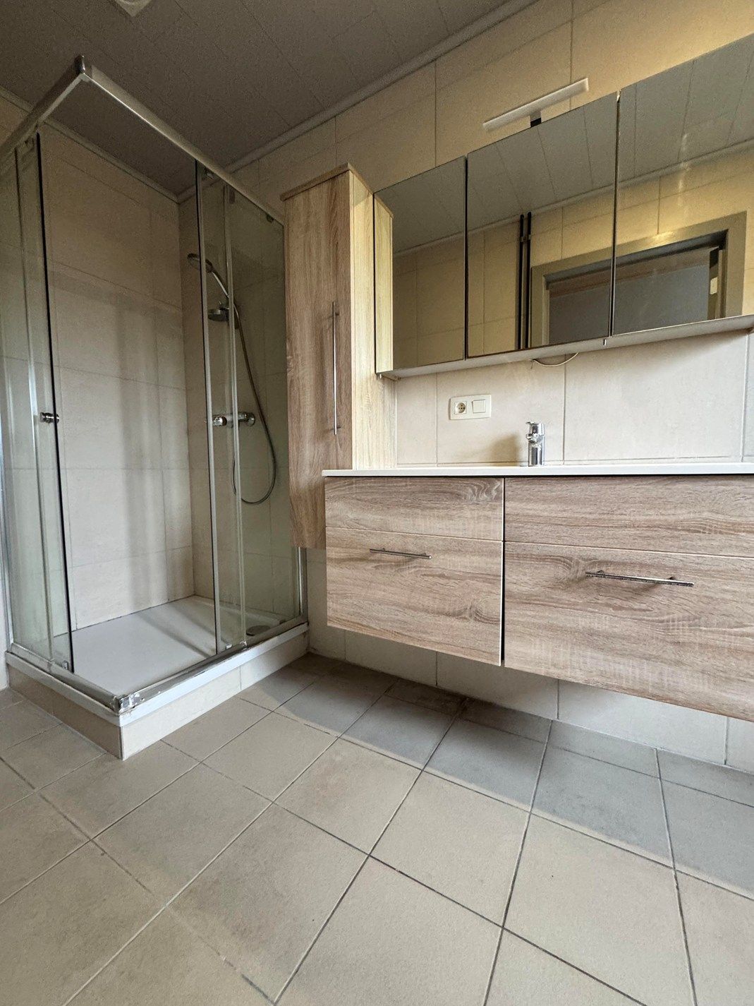 Alleenstaande woning met 3 slaapkamers te Ichtegem foto 15