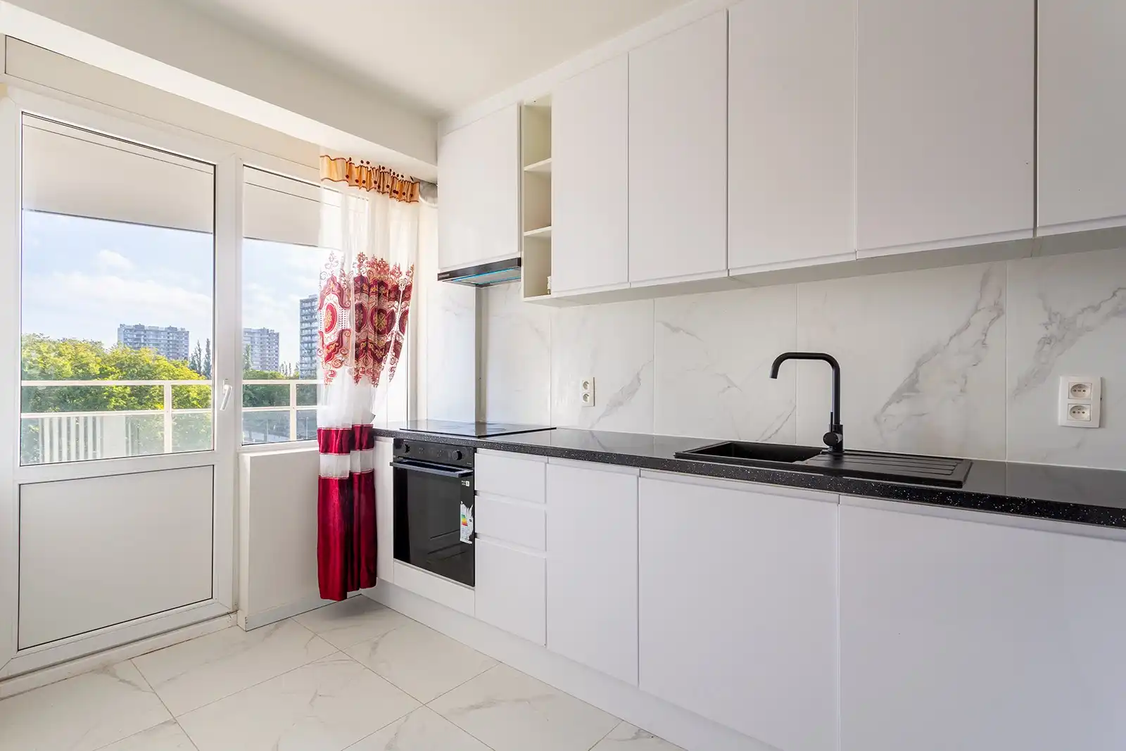 Instapklaar 3-slaapkamerappartement op de 5e verdieping met zuidgericht terras foto 10