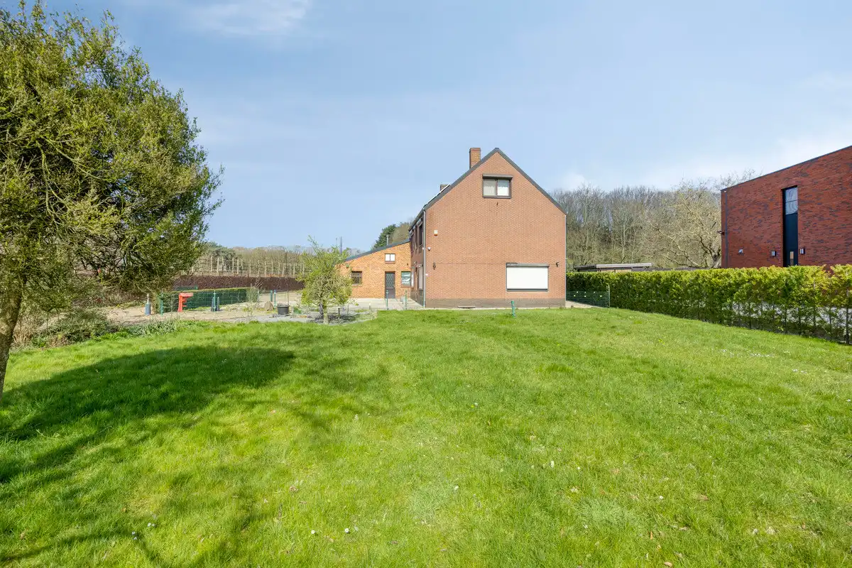 UNIEK BOUWPERCEEL VAN 16A VOOR OB MET AF TE BREKEN WONING TE ZUTENDAAL. foto 5