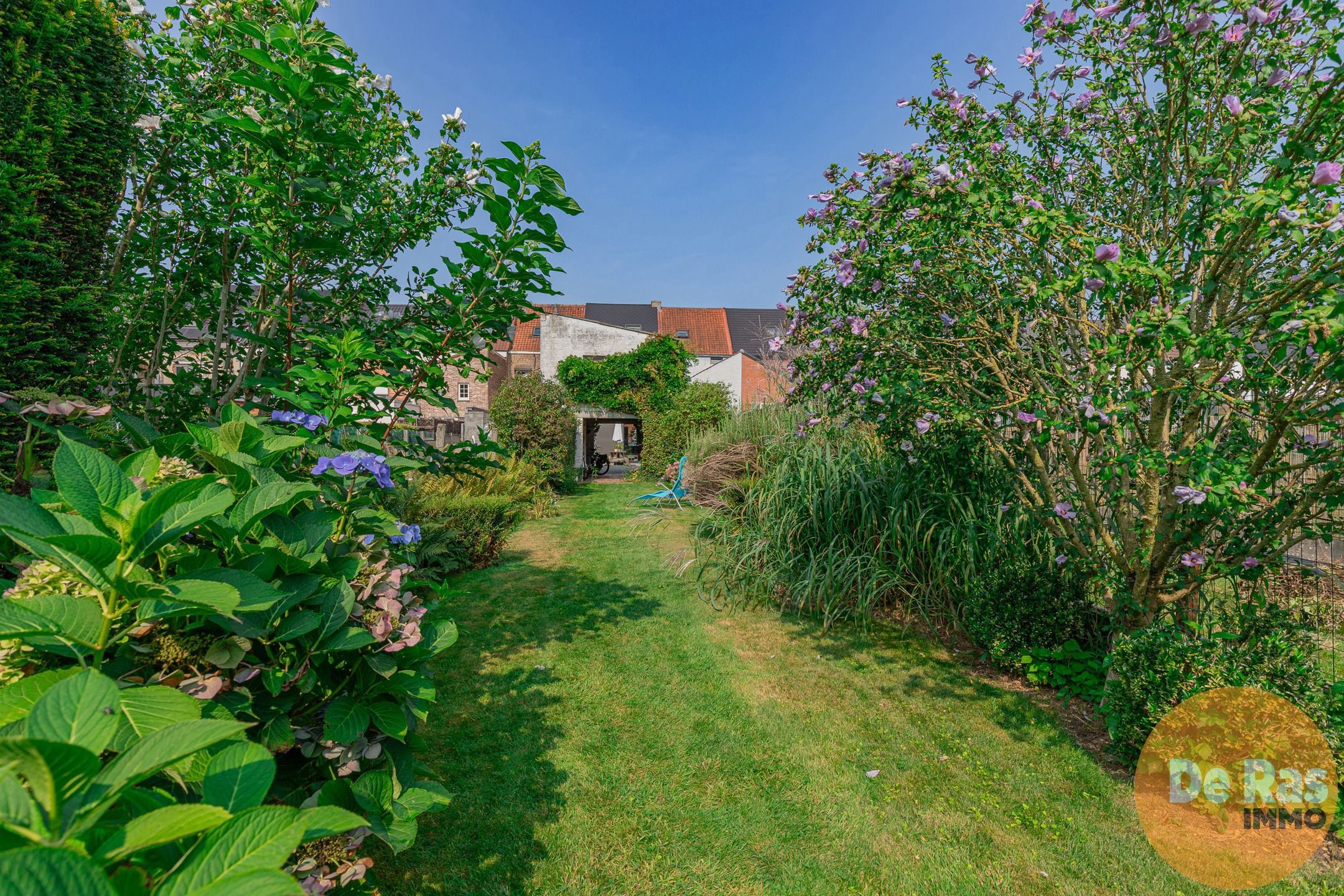 HOFSTADE - Totaal gerenoveerde gezinswoning met diepe tuin  foto 32