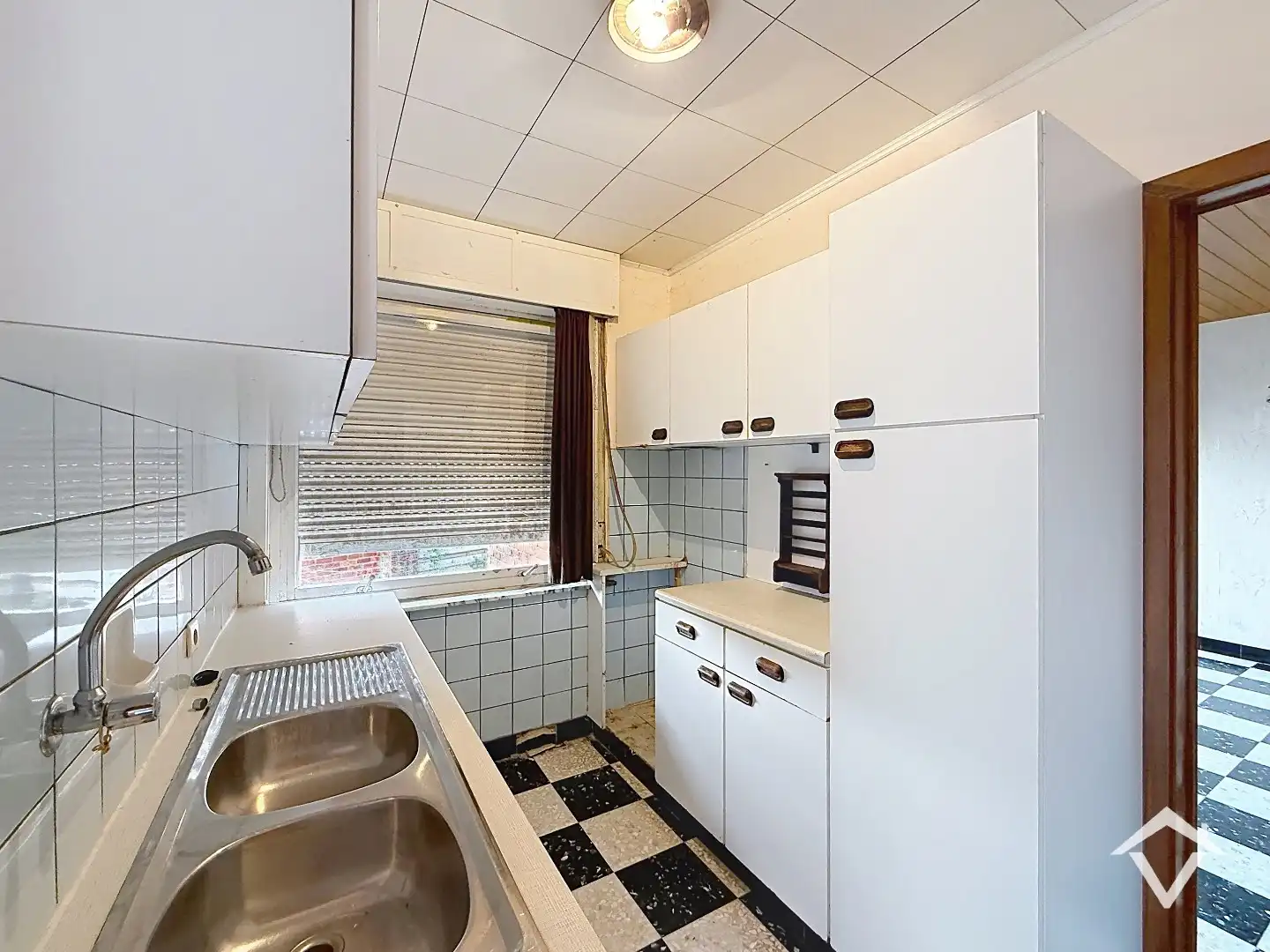 Gelijkvloerse woning met 3 slaapkamers, ruime garage en tuin op een gunstige ligging te Hooglede foto 9
