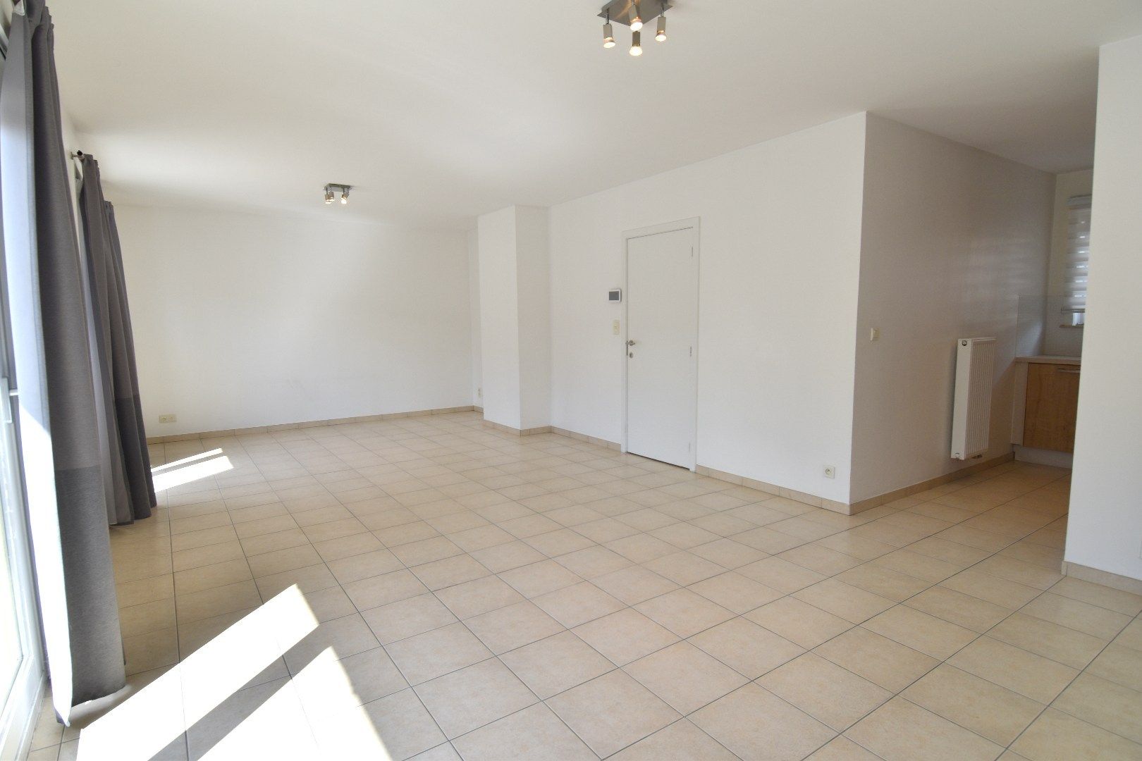 Rustig gelegen gezinswoning met 3 slaapkamers, garage en zonnige tuin te Heule foto 4