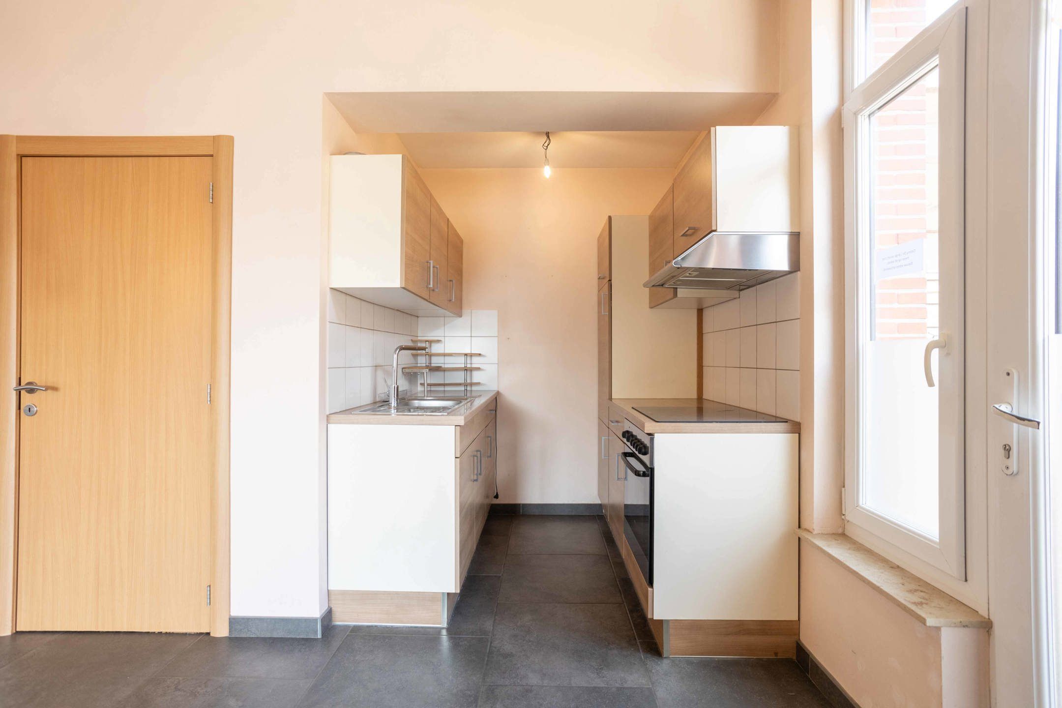 Rustig gelegen, gelijkvloers appartement met terras. foto 7
