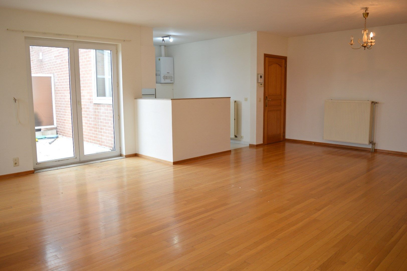 Gezellig dakappartement met terras in Gullegem met 2 slaapkamers foto {{pictureIndex}}