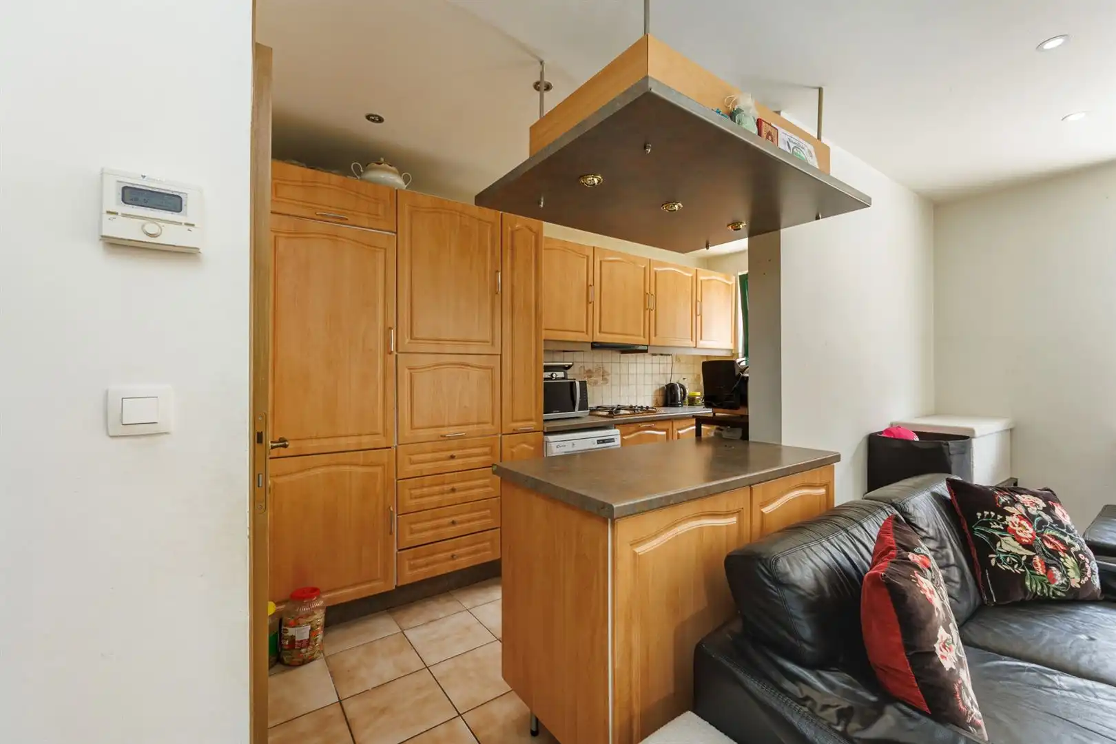 Te renoveren appartement ca. 77m2 met terras en tuin foto 8