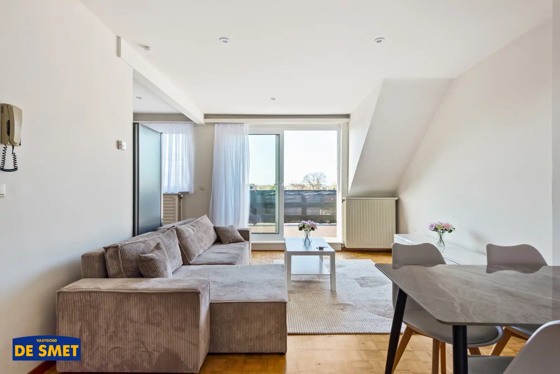 Appartement met zuidwestterras op wandelafstand van centrum foto 3